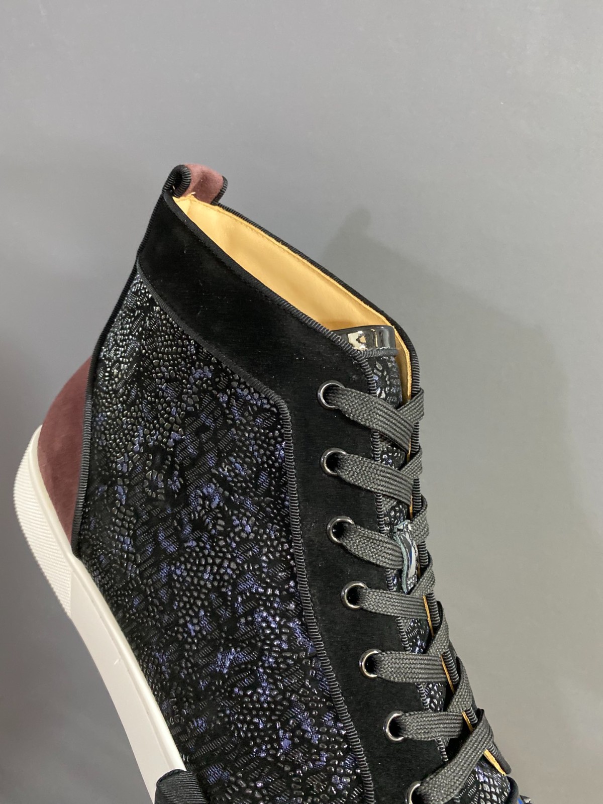 051 44123136 SIZE 35-47