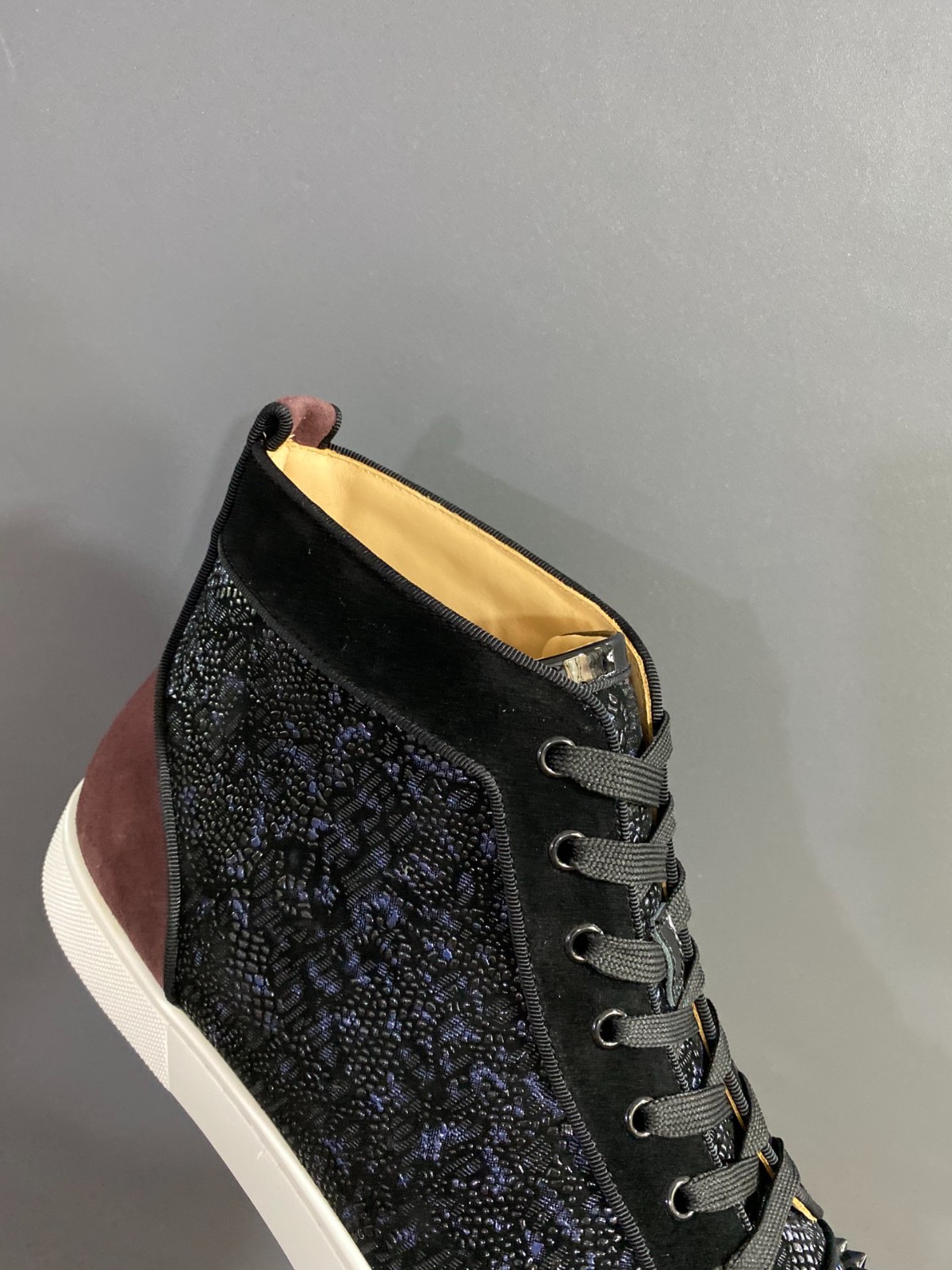 051 44123136 SIZE 35-47