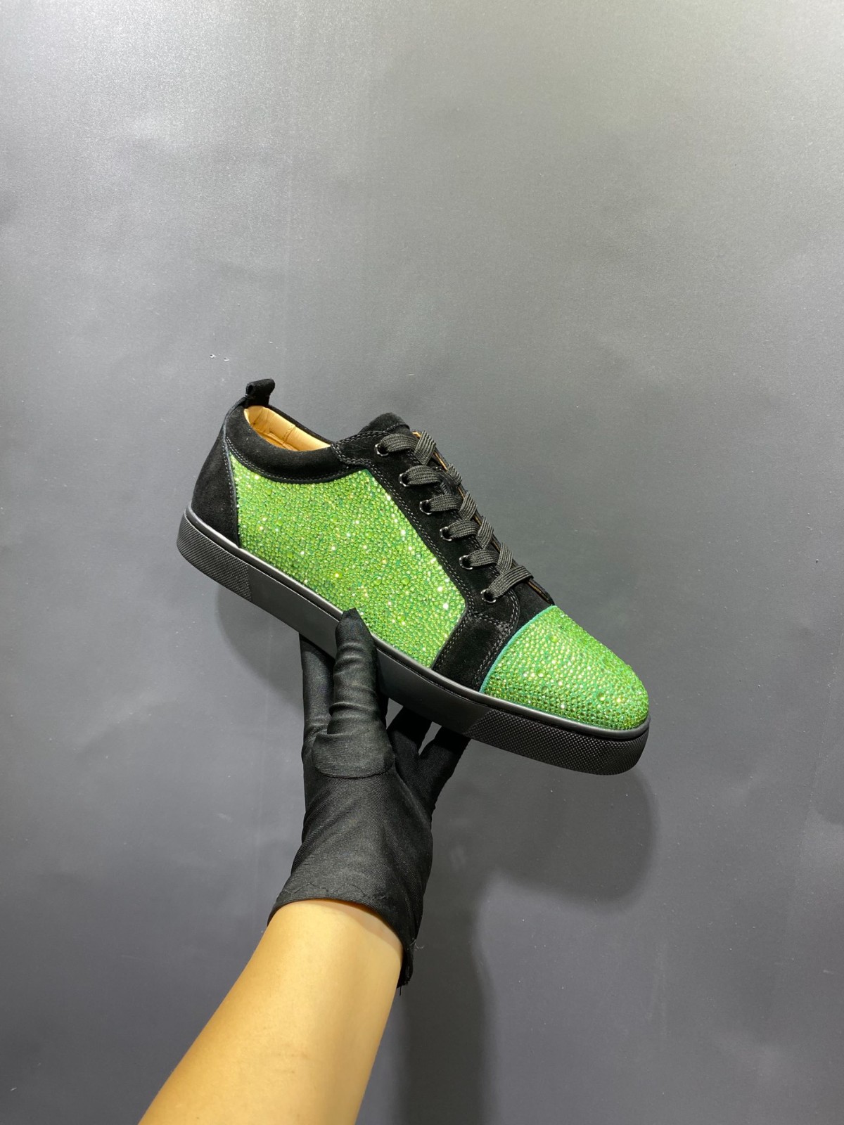 064 SIZE 35-47