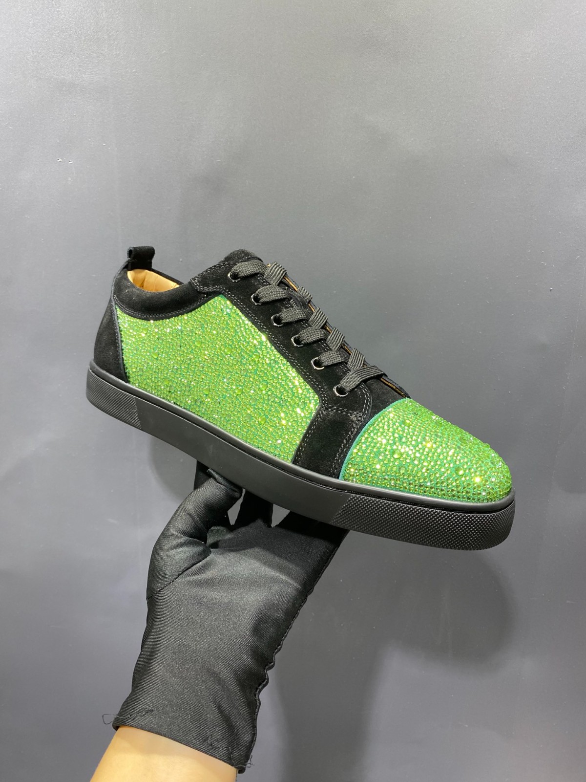 064 SIZE 35-47