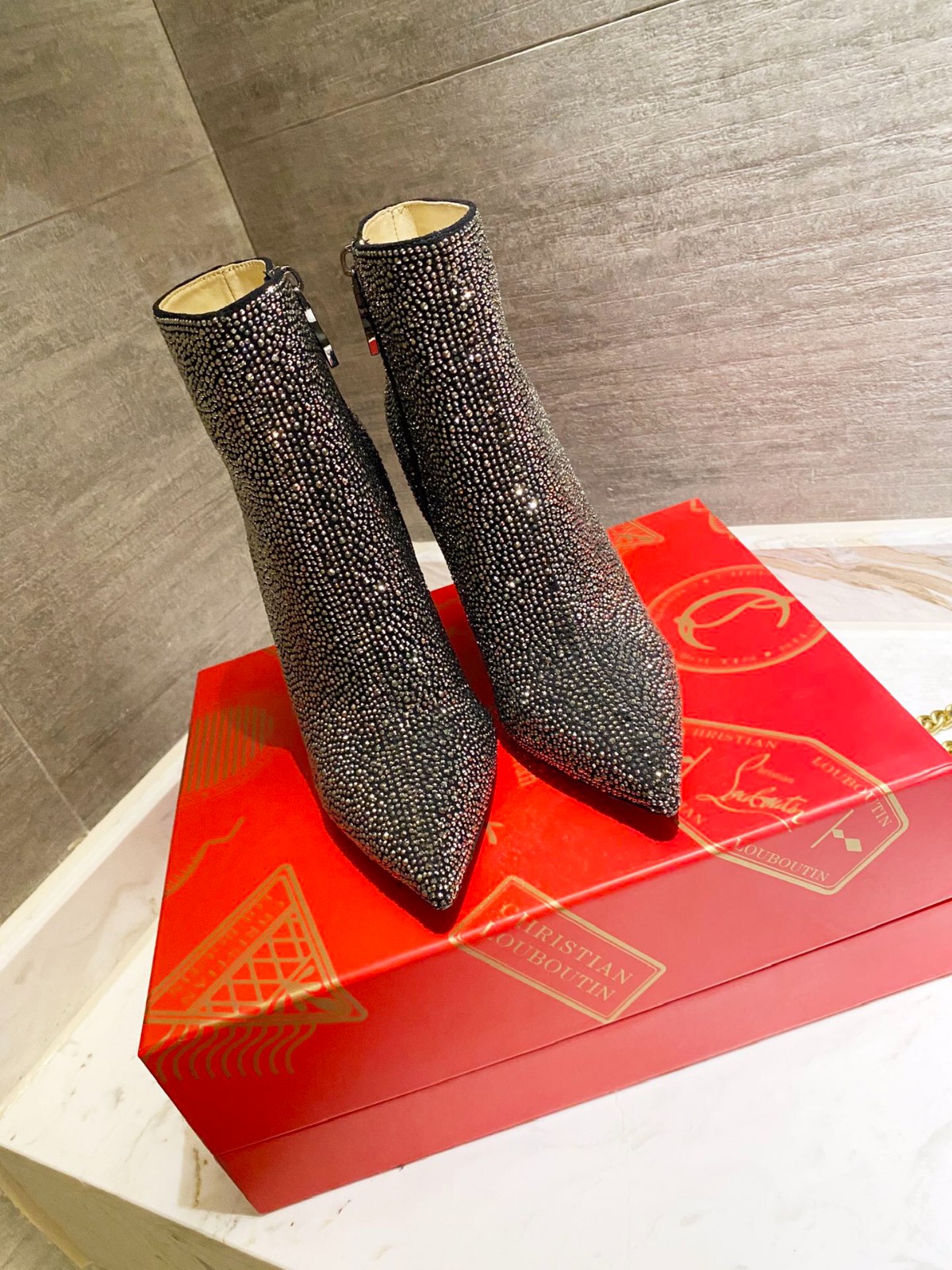 080 48123146 SIZE 34-41