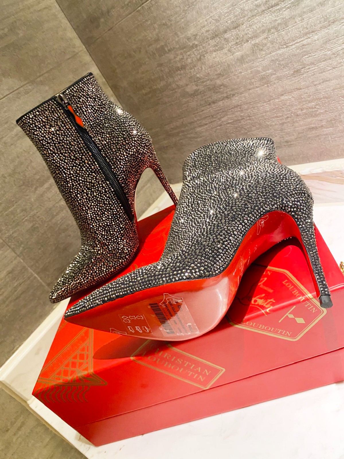080 48123146 SIZE 34-41