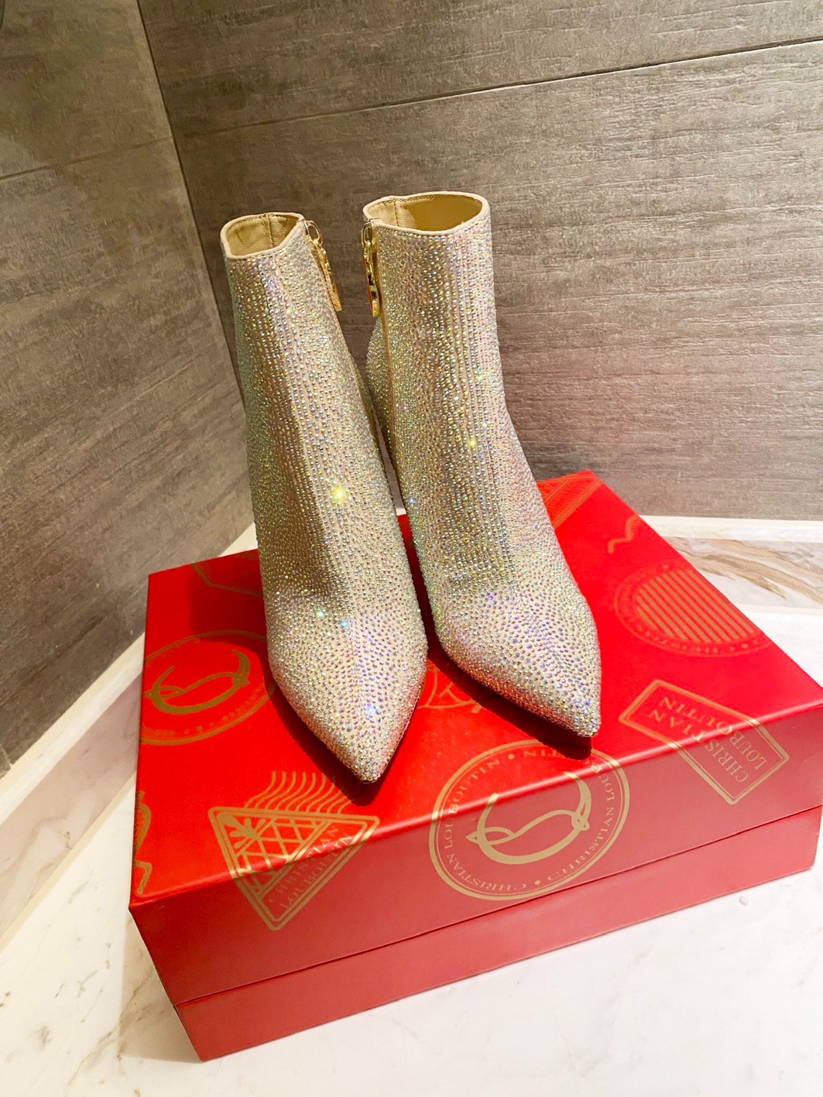 079 48123146 SIZE 34-41
