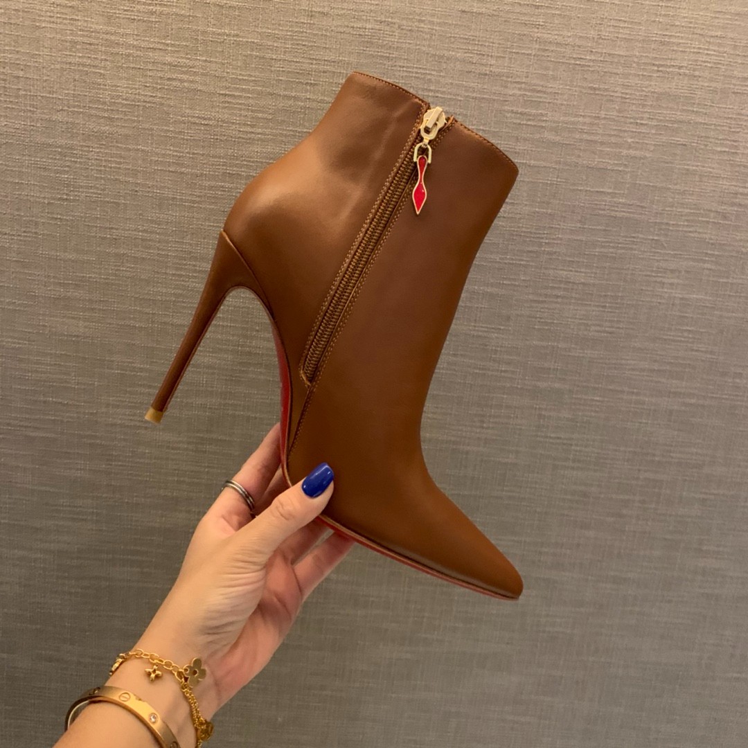 076 42123132 SIZE 34-41