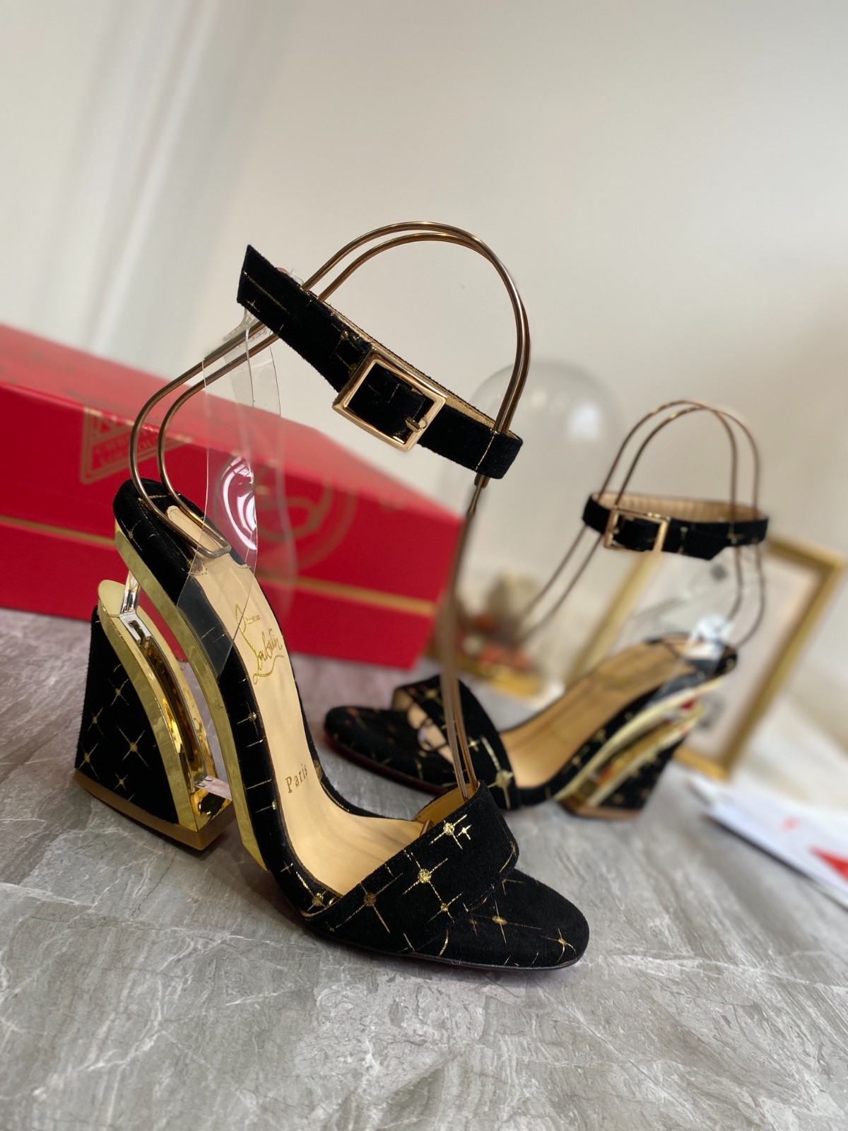 050 33123111 SIZE 35-41