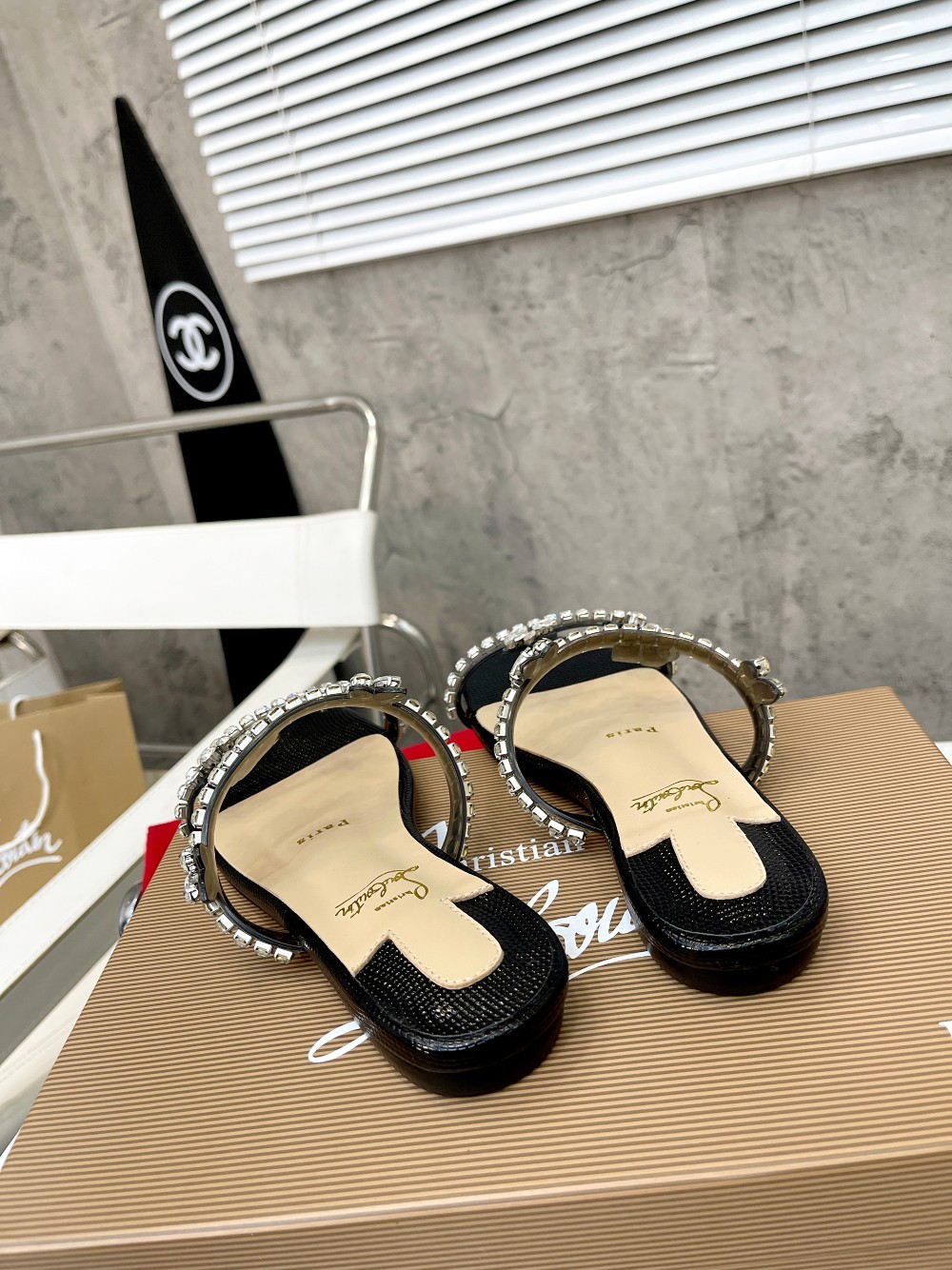 028 19123079  SIZE 35-42