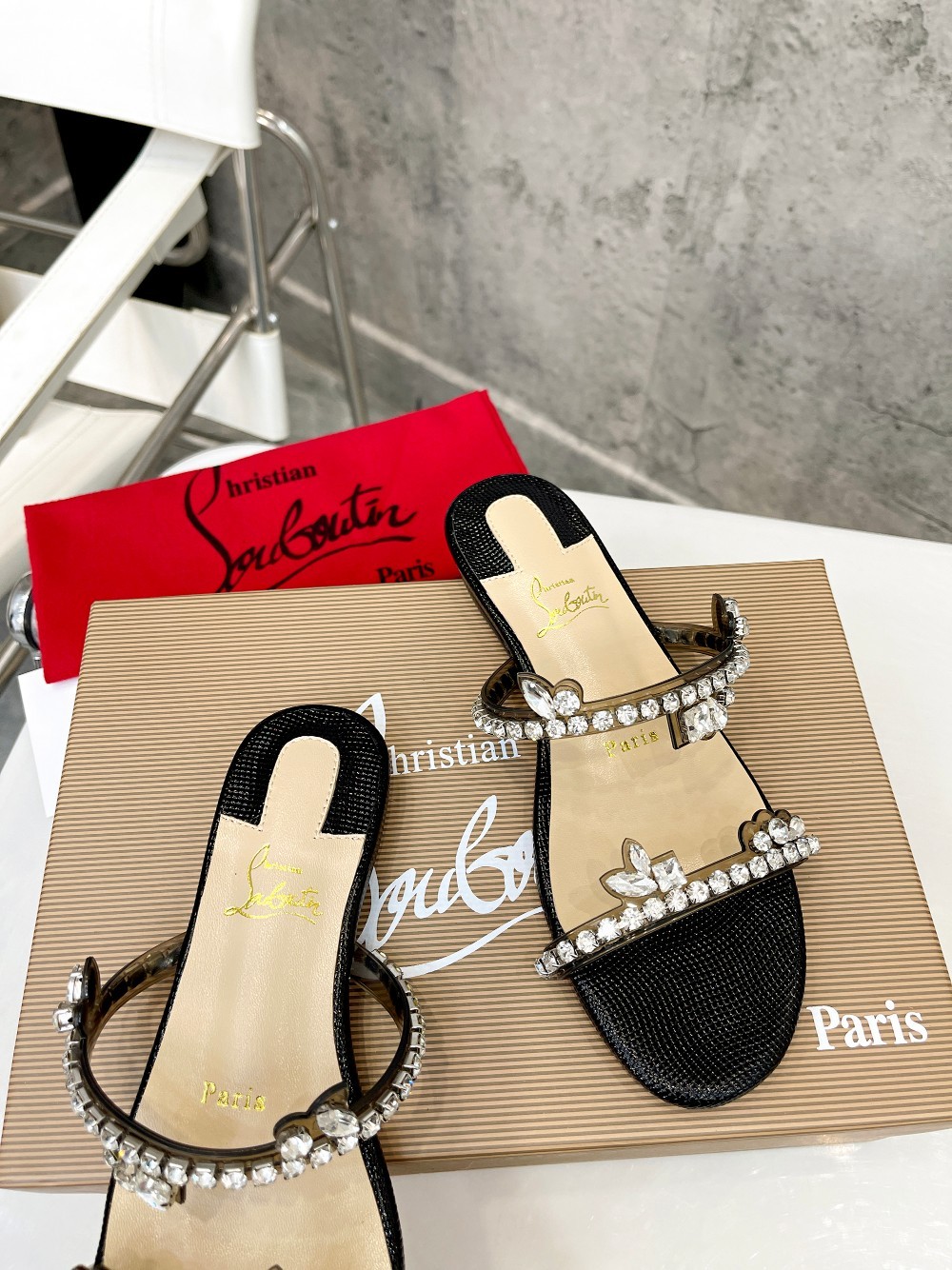 028 19123079  SIZE 35-42