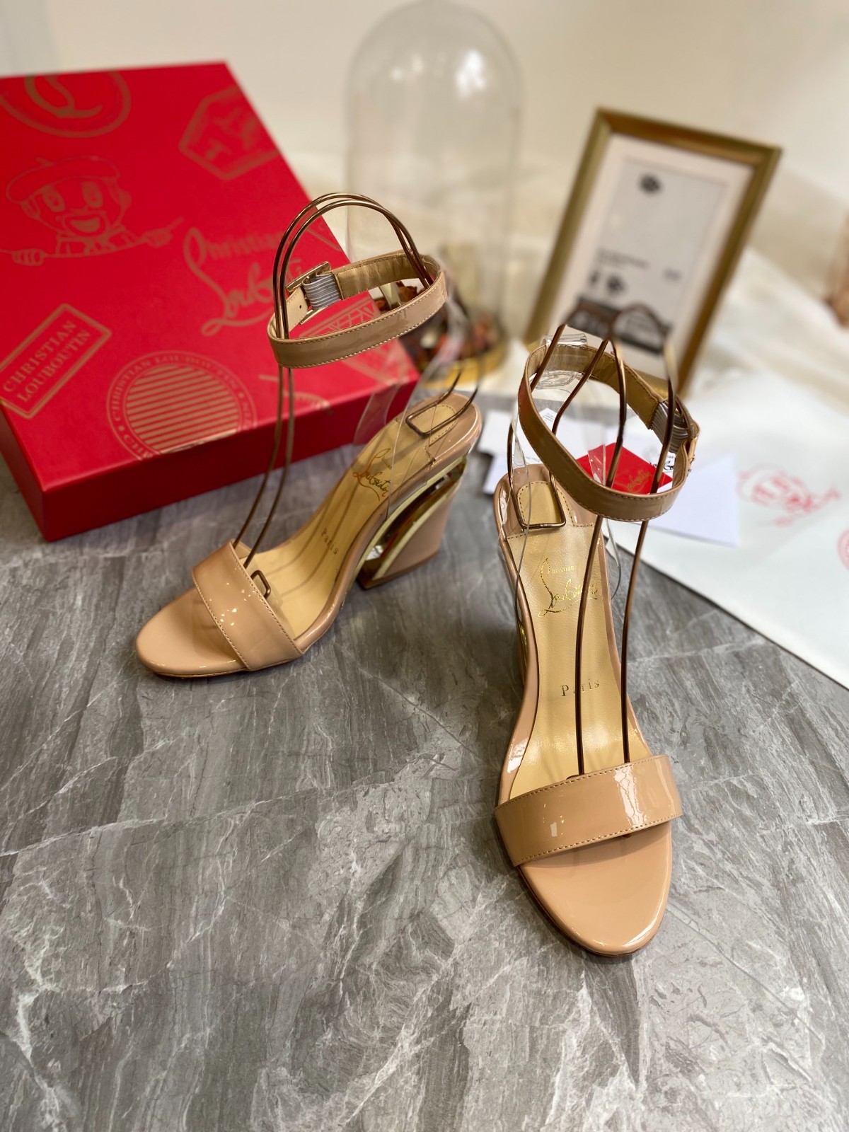 018 33123111 SIZE 35-41