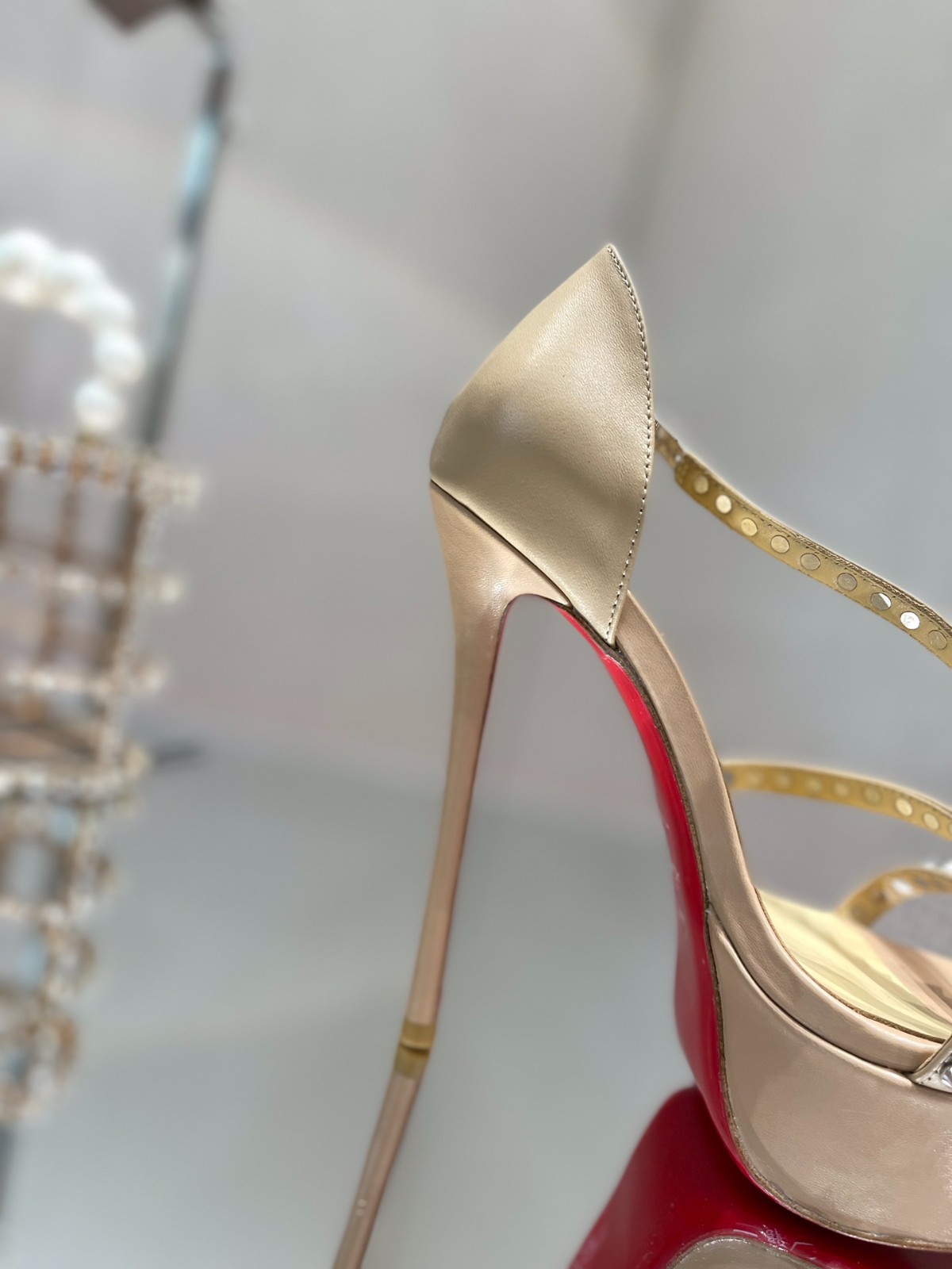 107 39123125 SIZE 35–43