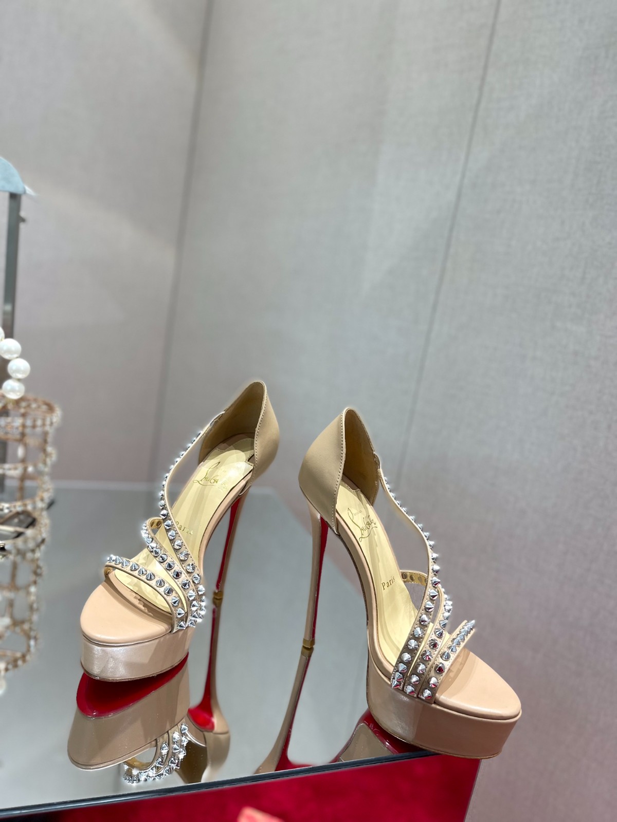 107 39123125 SIZE 35–43