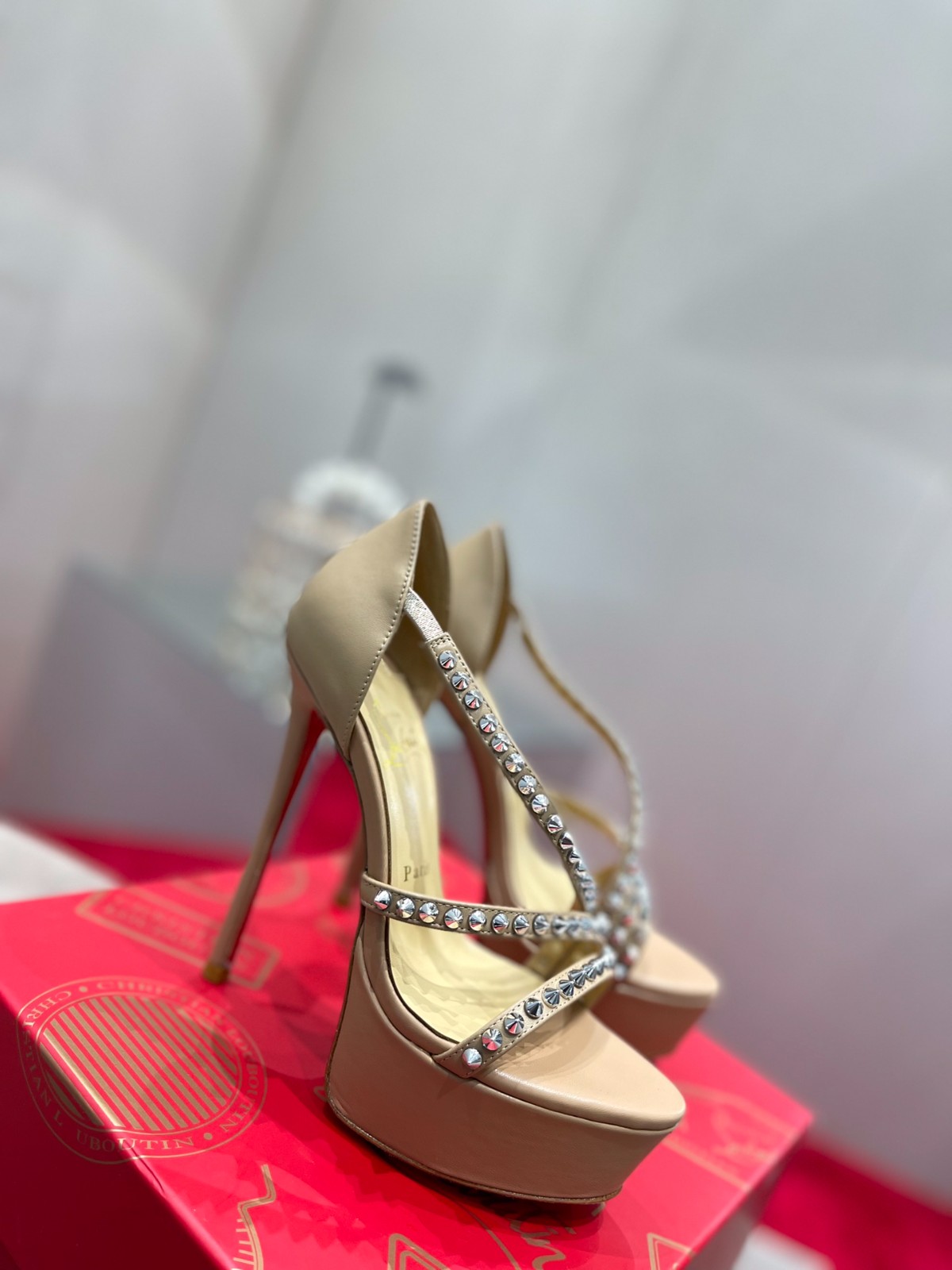 107 39123125 SIZE 35–43