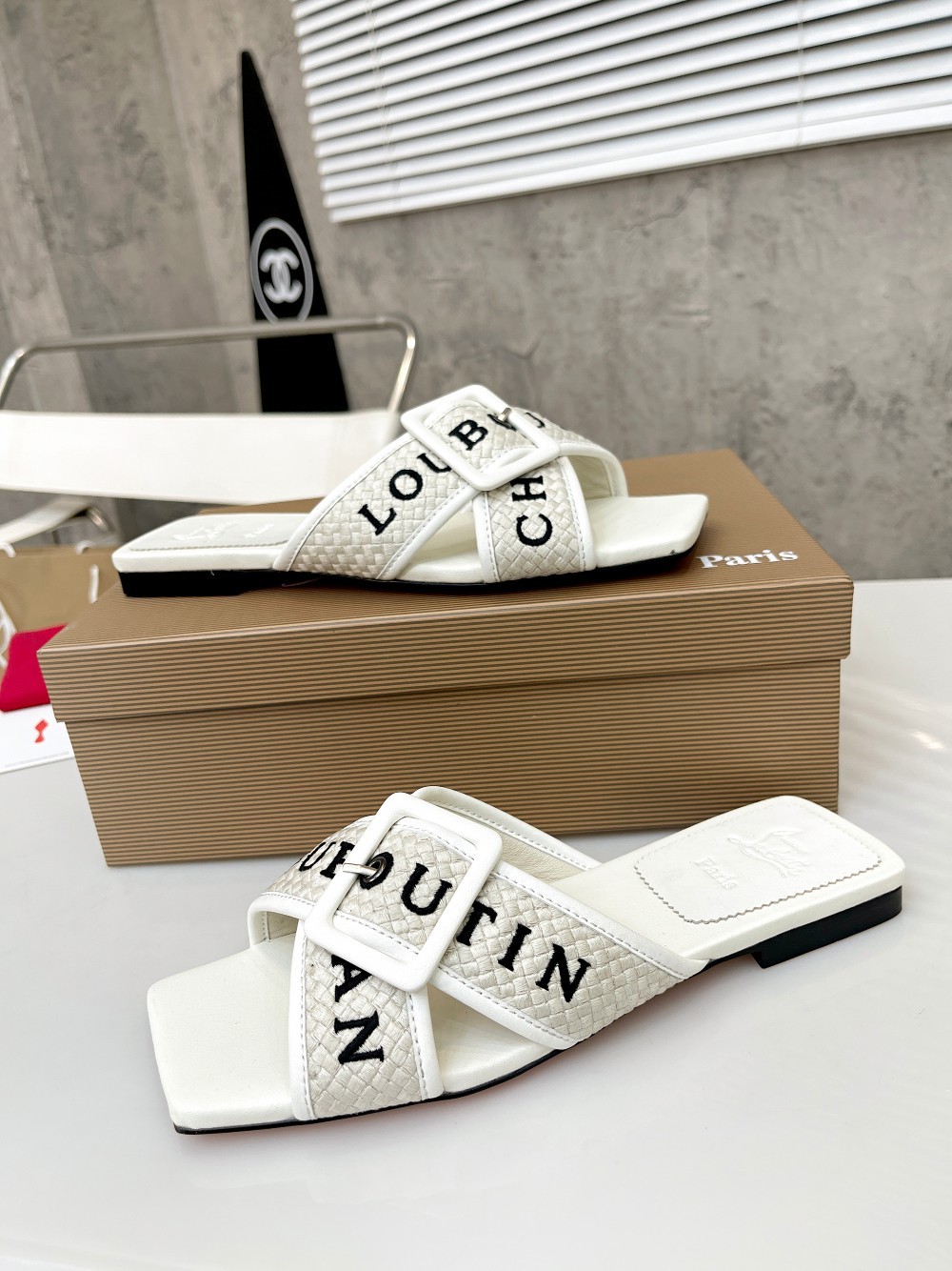 102 22123086  SIZE 35-42