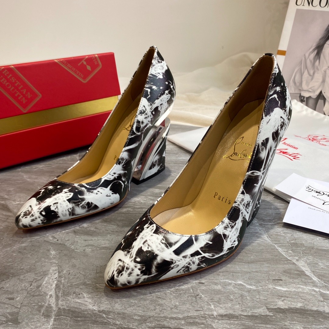 002 33123111 SIZE 35-41