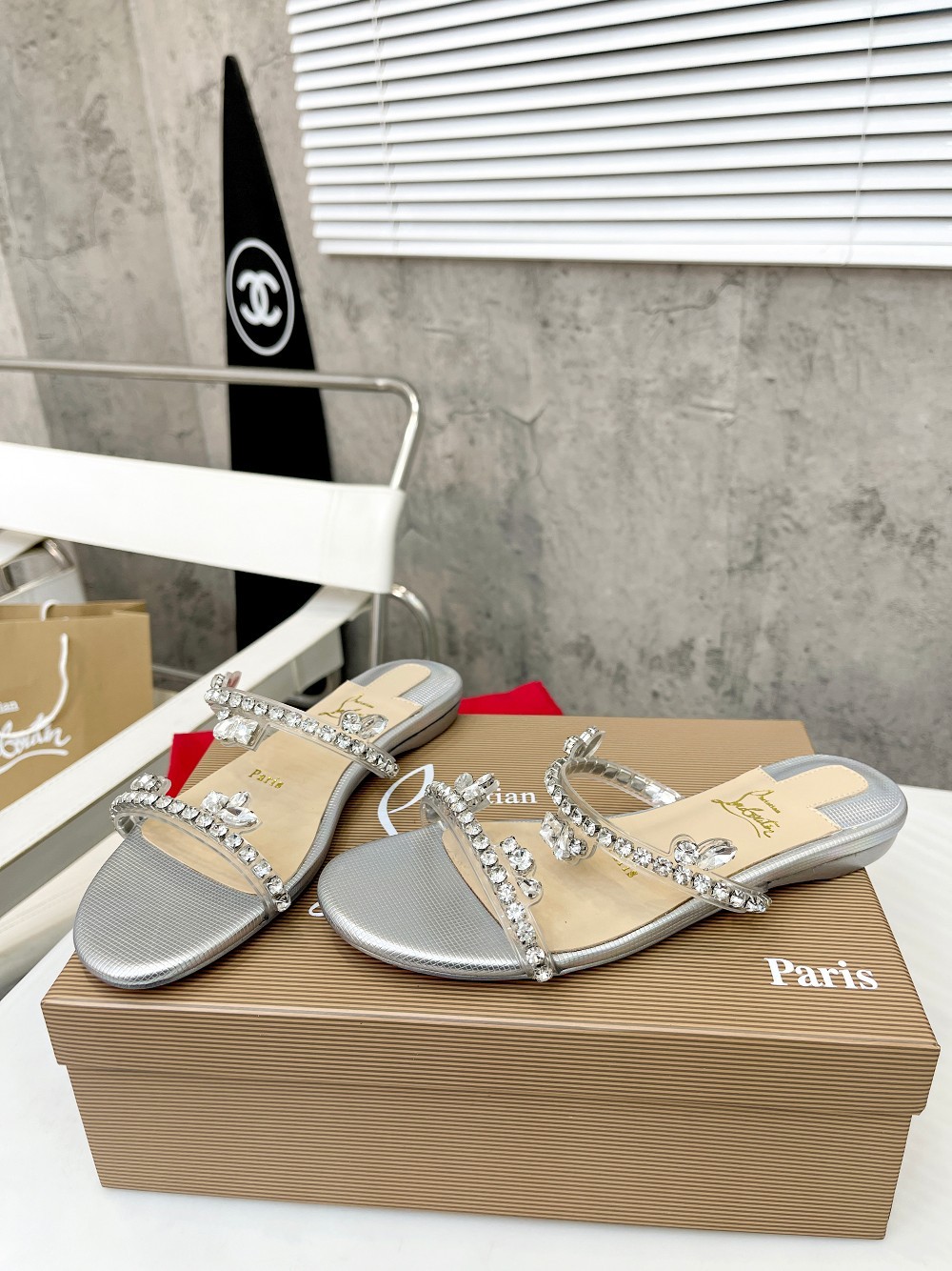 098 19123079  SIZE 35-42