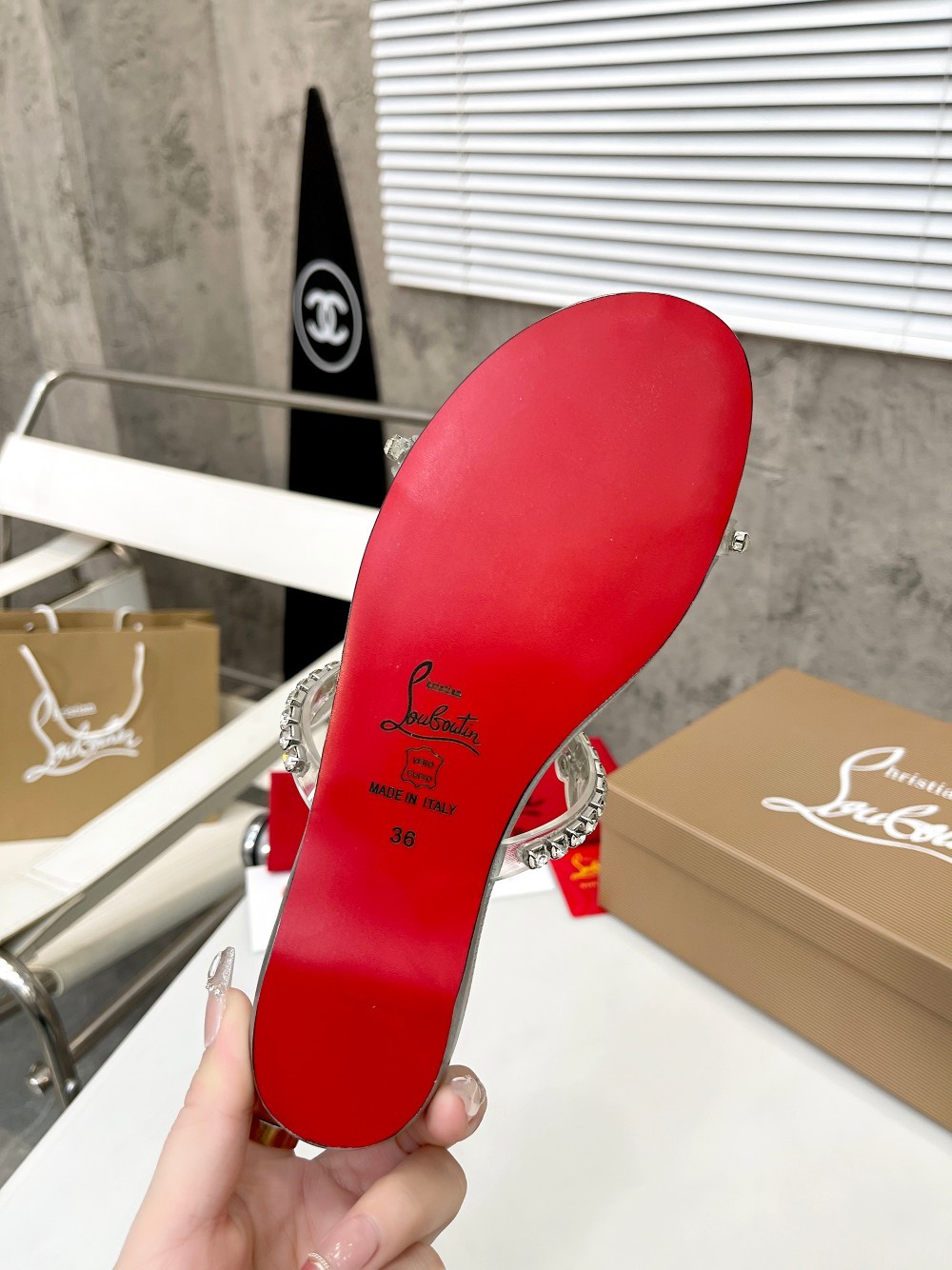 098 19123079  SIZE 35-42