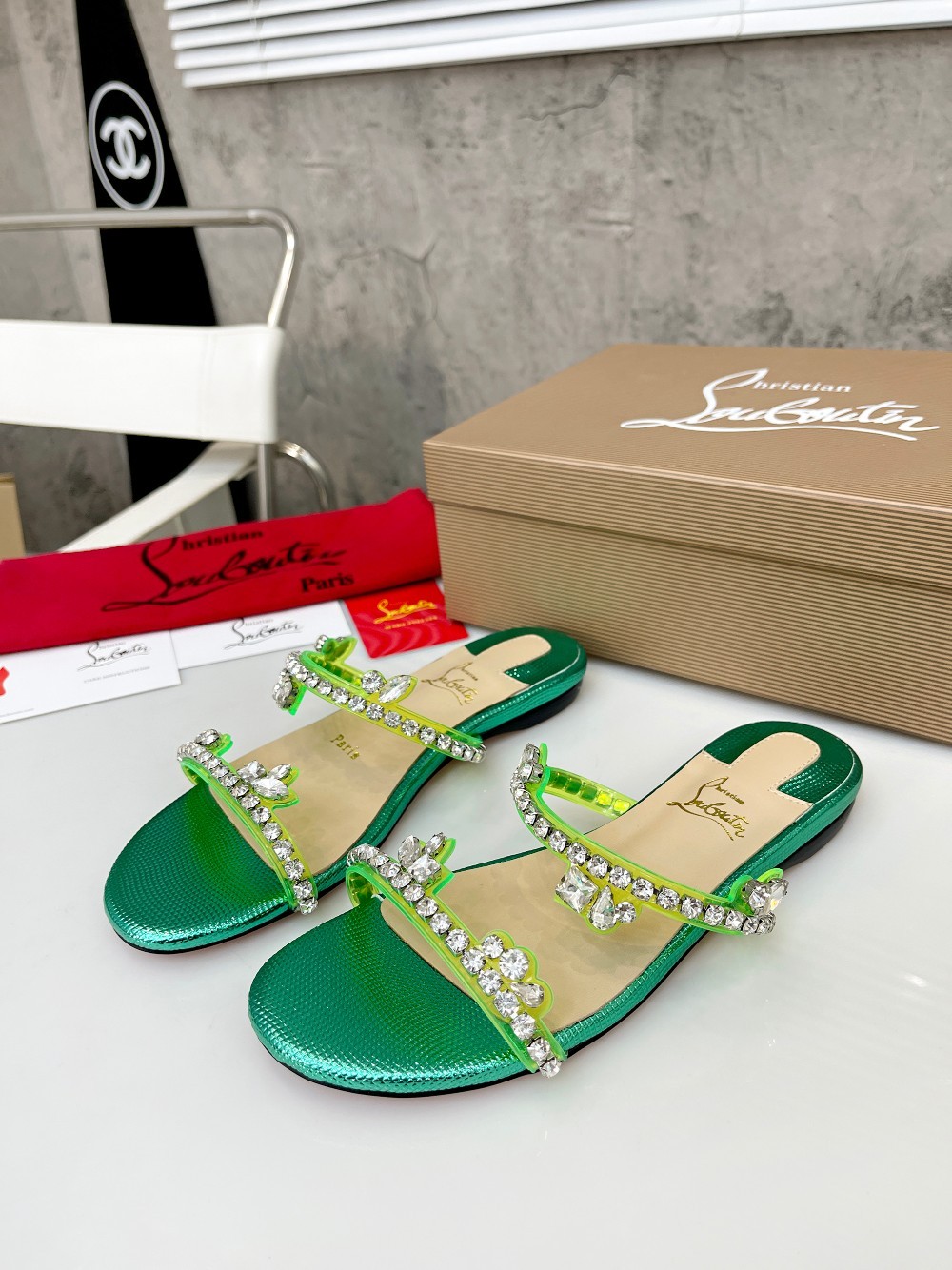 096 19123079  SIZE 35-42