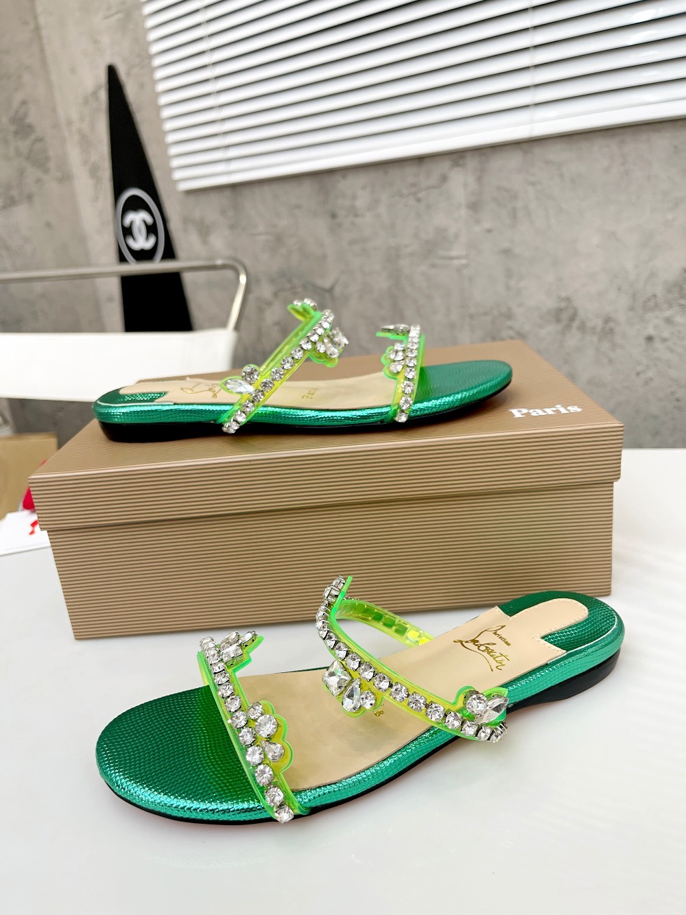096 19123079  SIZE 35-42