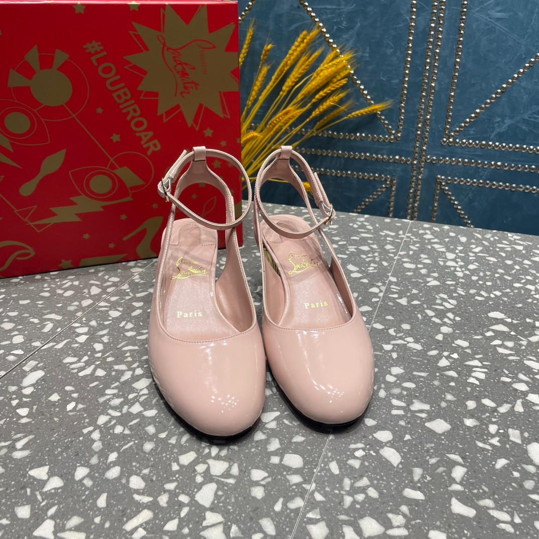 070 33123111 SIZE 35-42