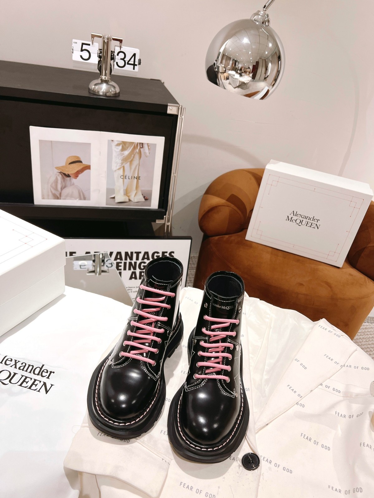 084 SIZE 35-40