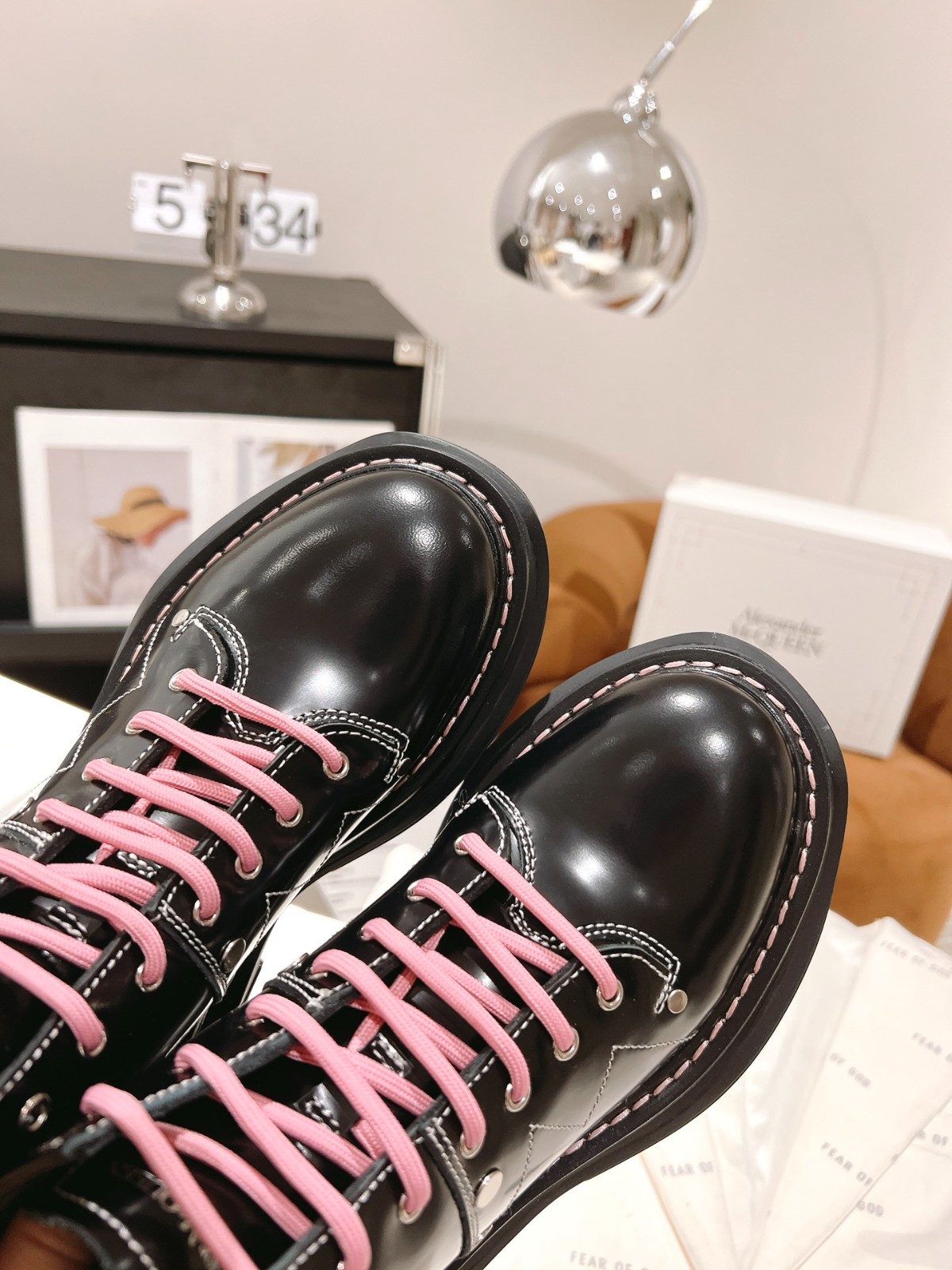 084 SIZE 35-40