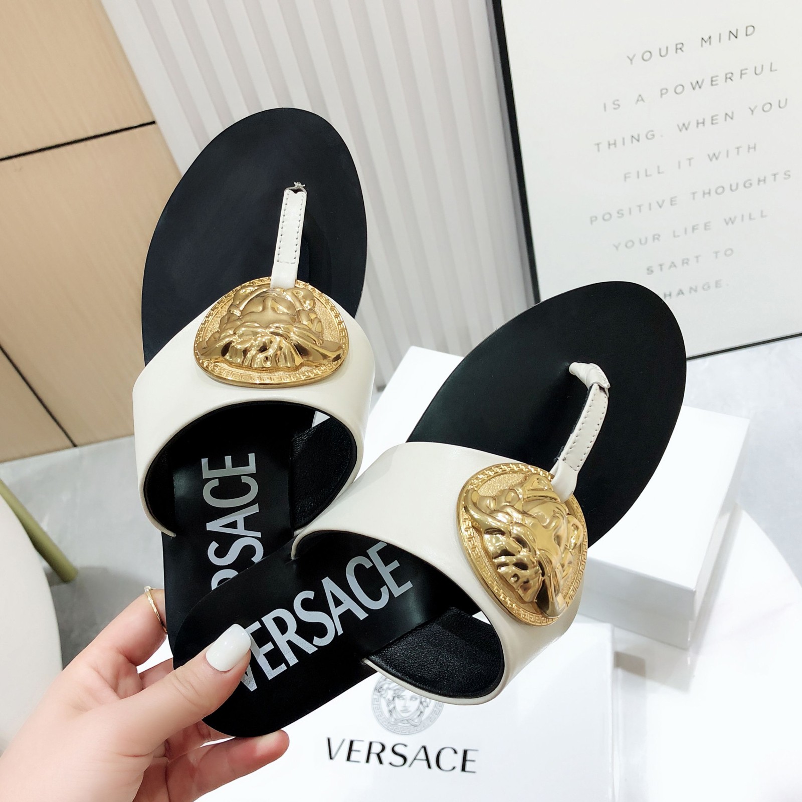 064 035#003-Versace-shoes-01-2022SS