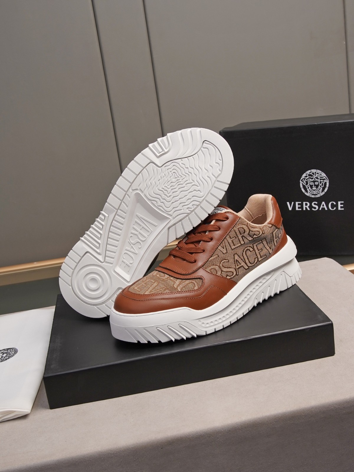 097 047#003-Versace-shoes-02-2023SS