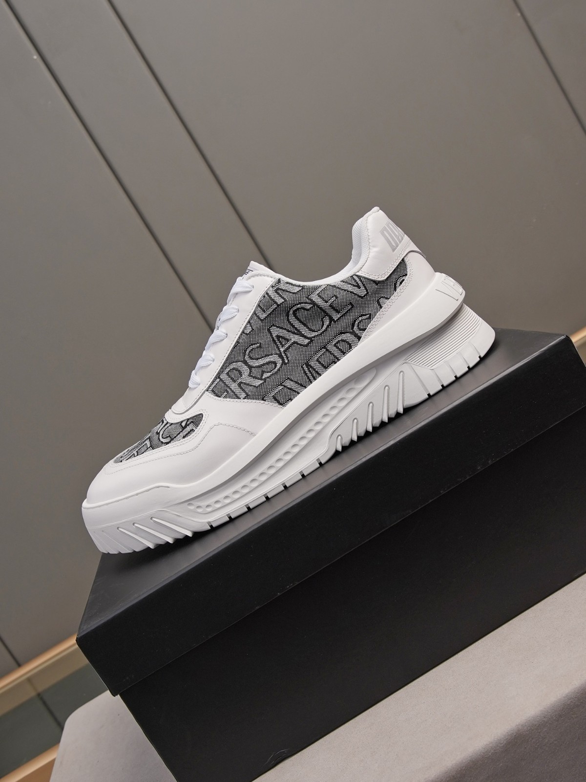 092 042#003-Versace-shoes-02-2023SS