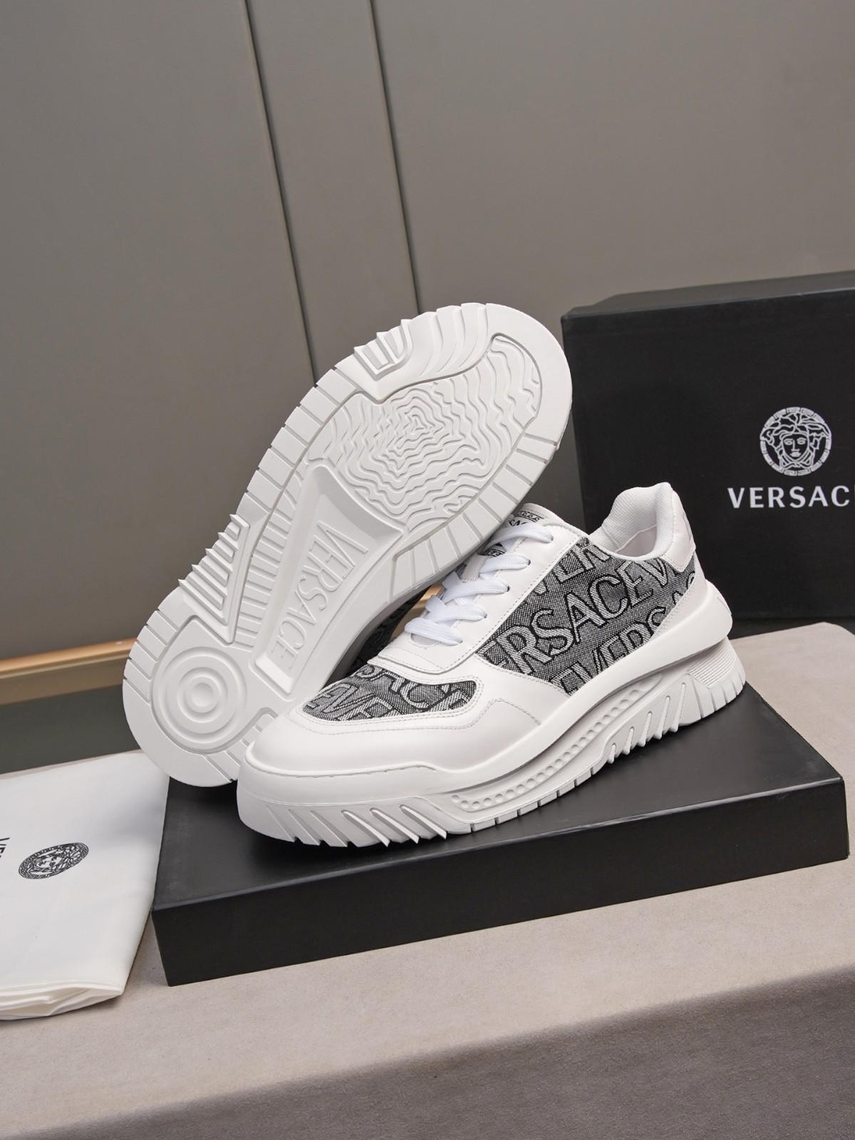 092 042#003-Versace-shoes-02-2023SS