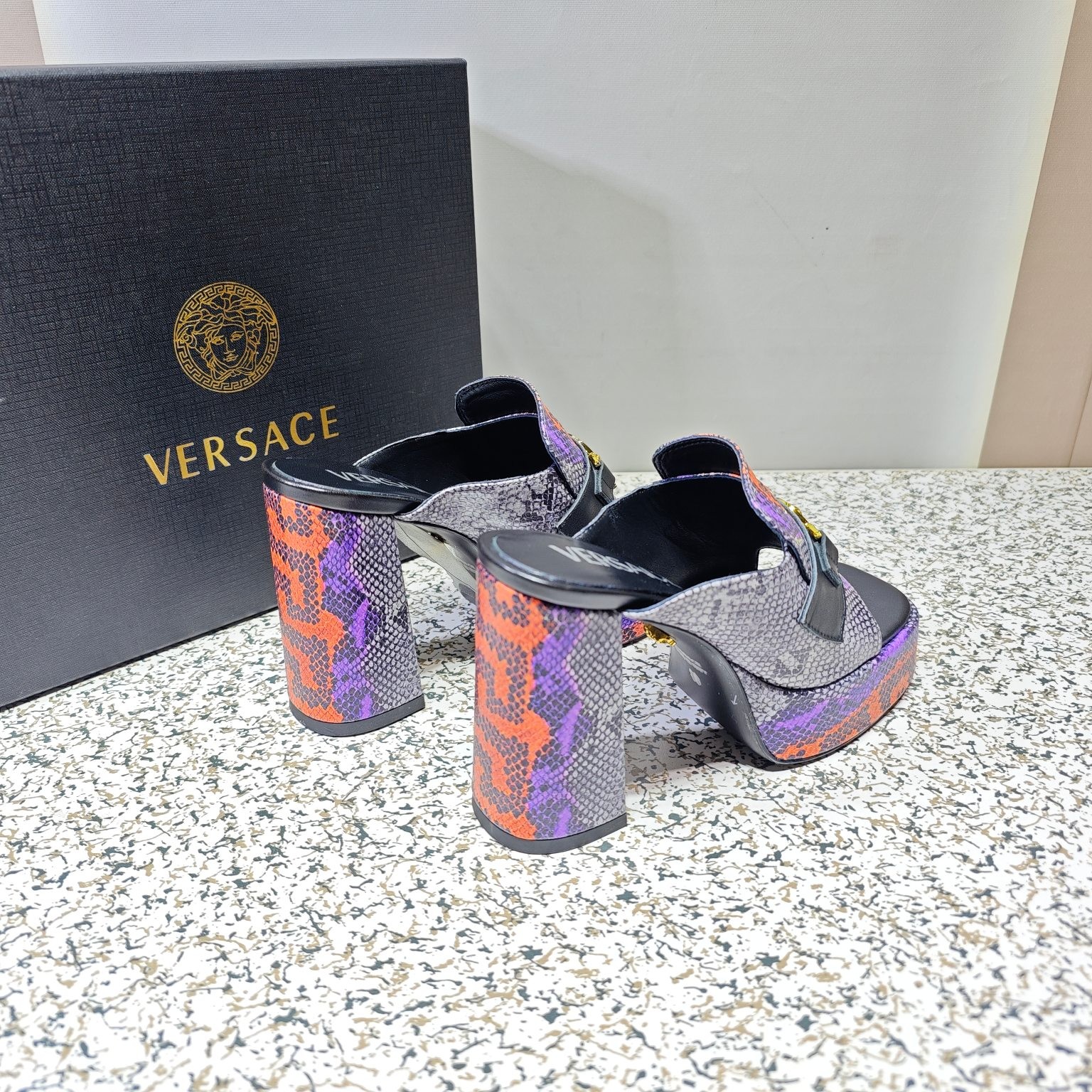 083 033#003-Versace-shoes-02-2023SS