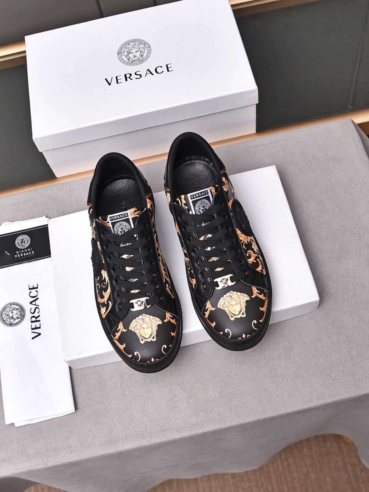 064 014#003-Versace-shoes-02-2023SS