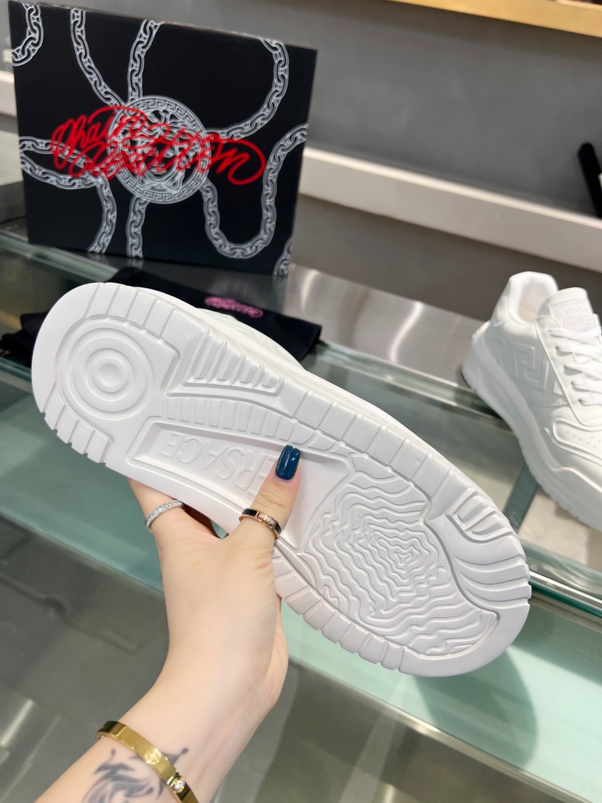 069 SIZE 35-46