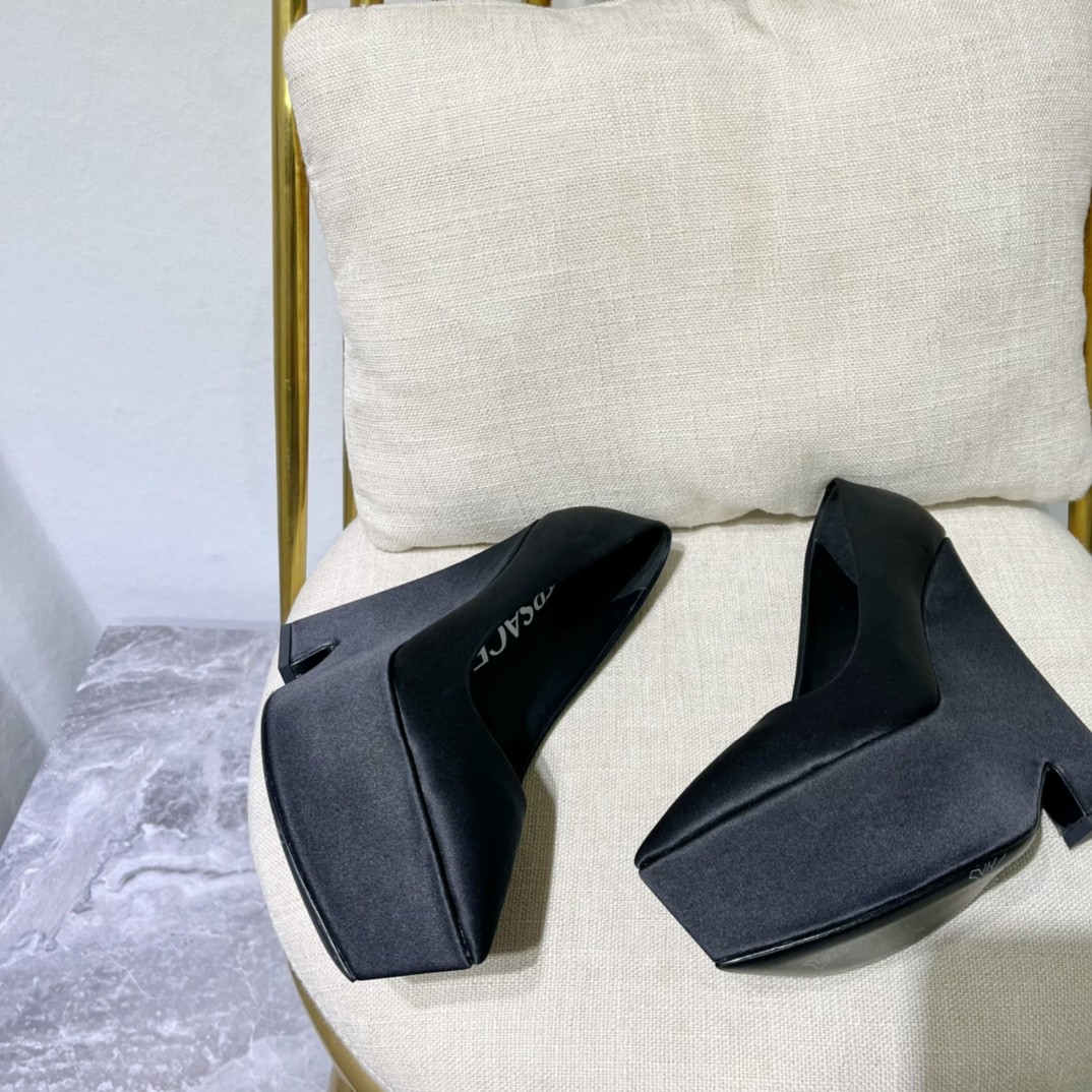 052 40123127 SIZE 35-41
