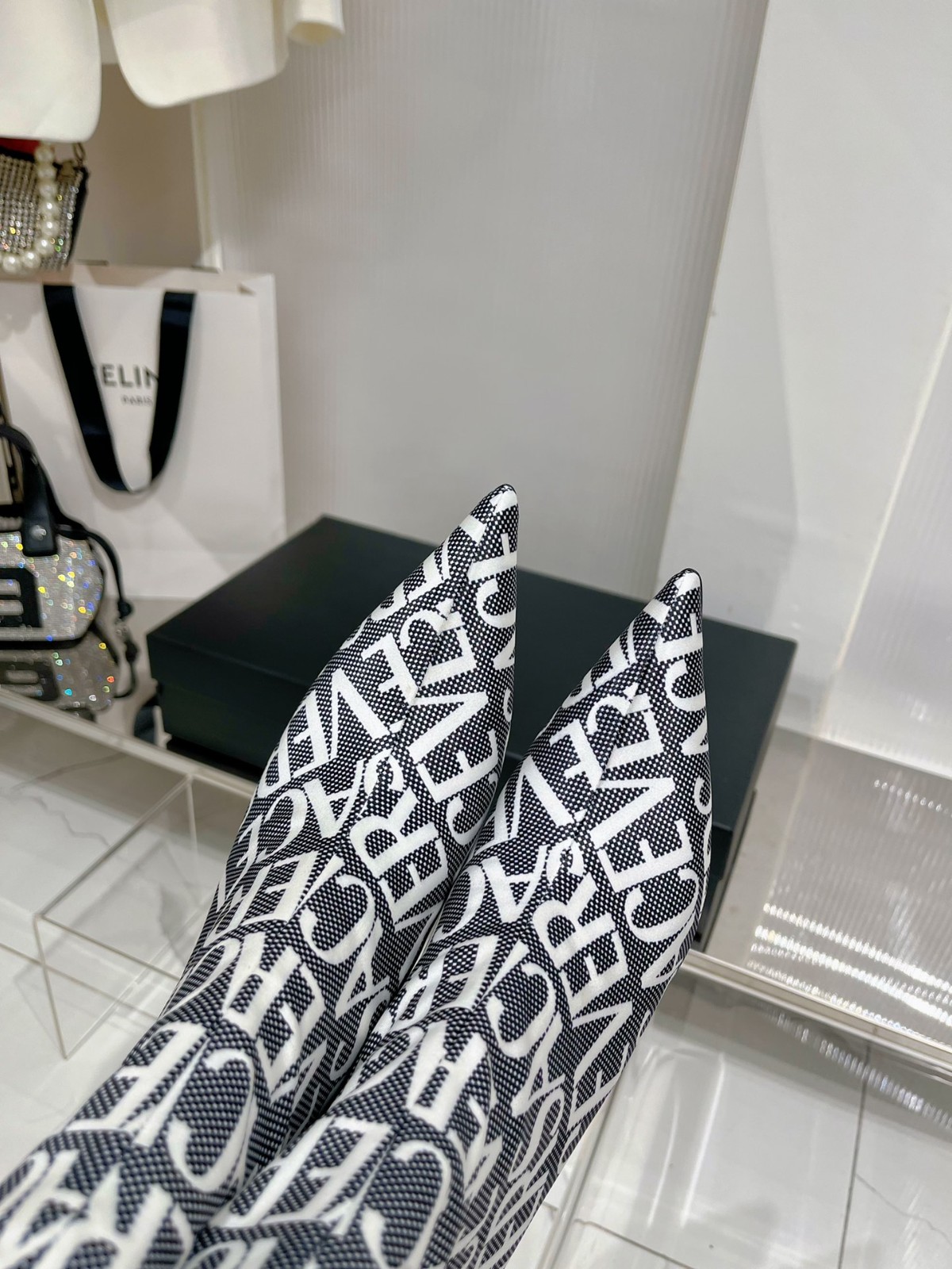 005 43123134 SIZE 35-42