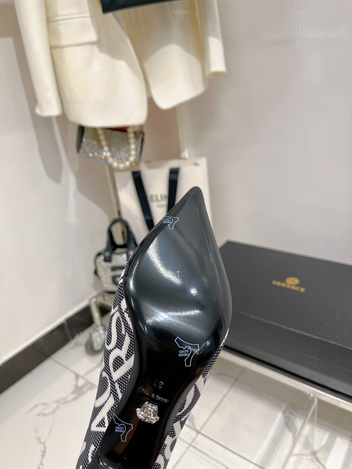 005 43123134 SIZE 35-42