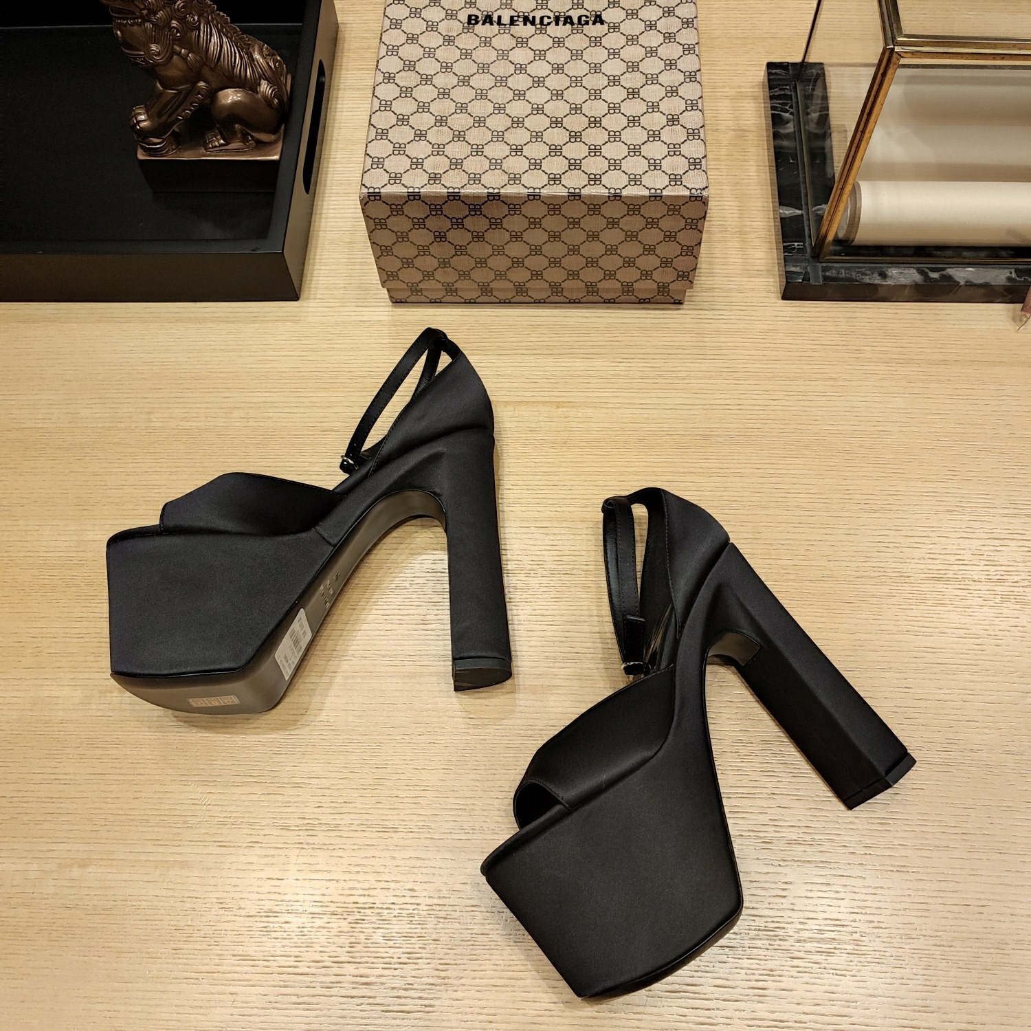 094 043#010-Balenciaga-Shoes-02-2023SS