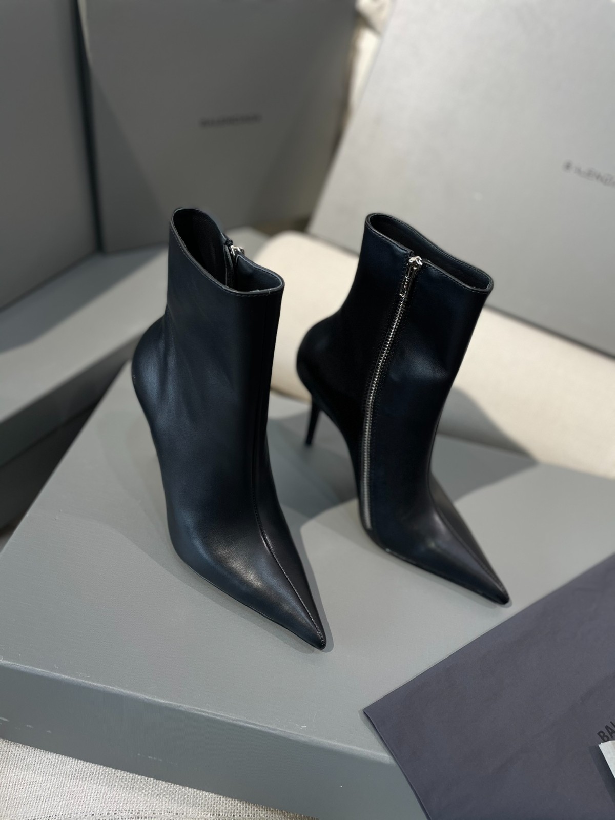 084 033#010-Balenciaga-Shoes-02-2023SS