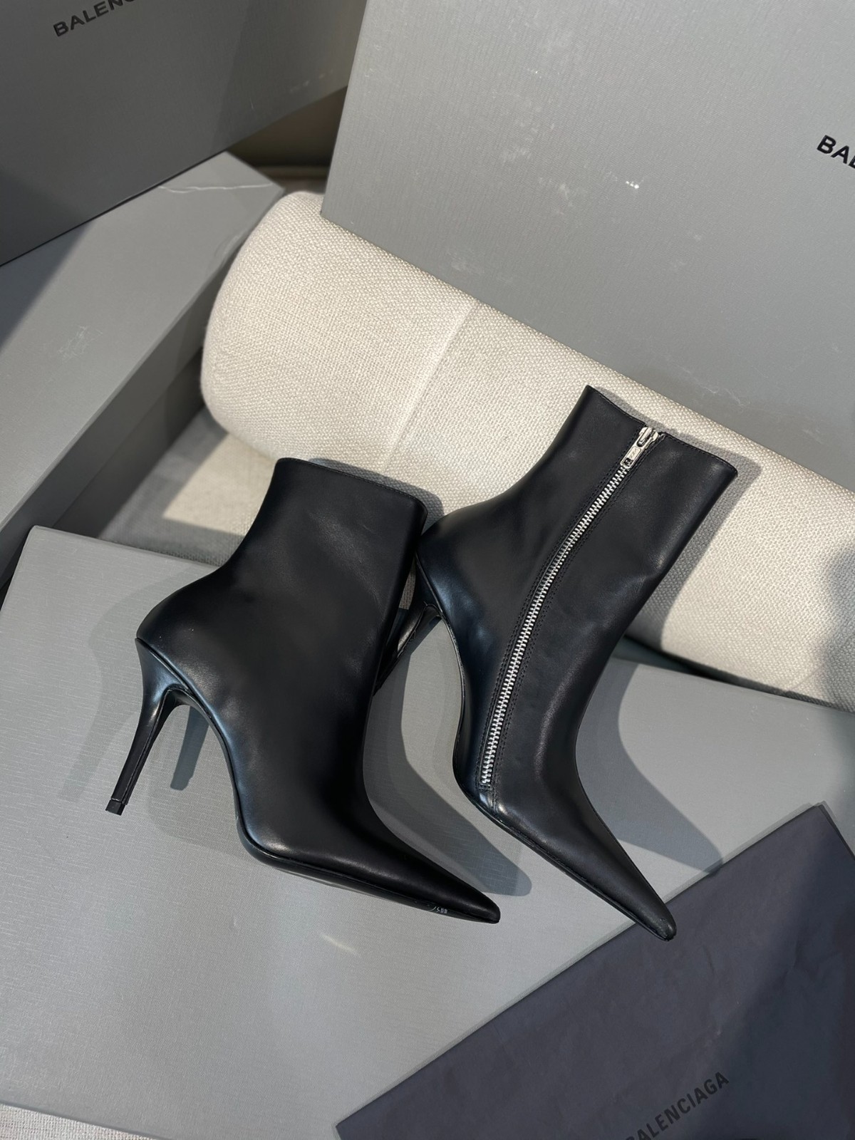 084 033#010-Balenciaga-Shoes-02-2023SS