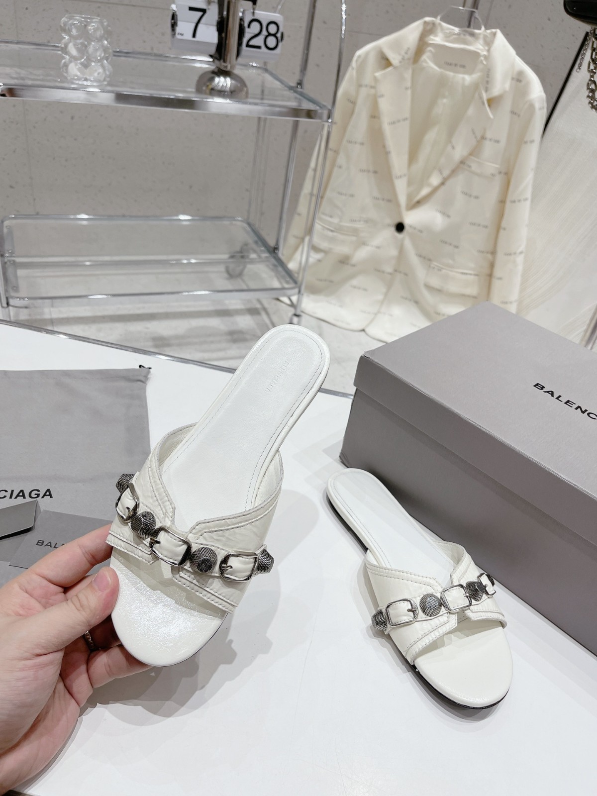 067 016#010-Balenciaga-Shoes-02-2023SS