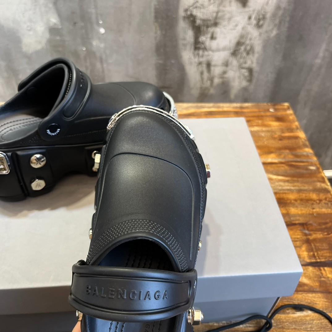 115 32123109 SIZE 35-41