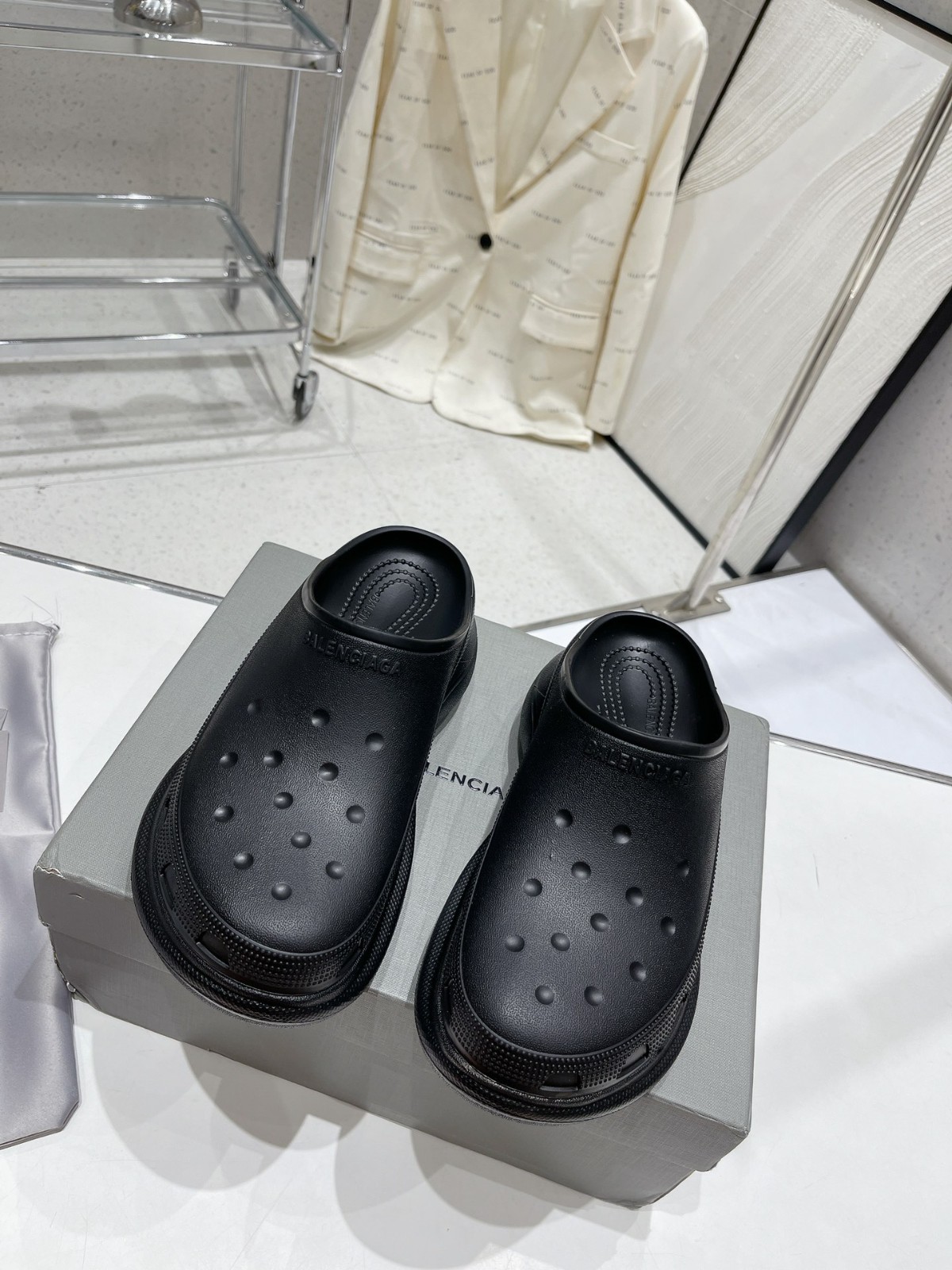 113 24123090 SIZE 35-40