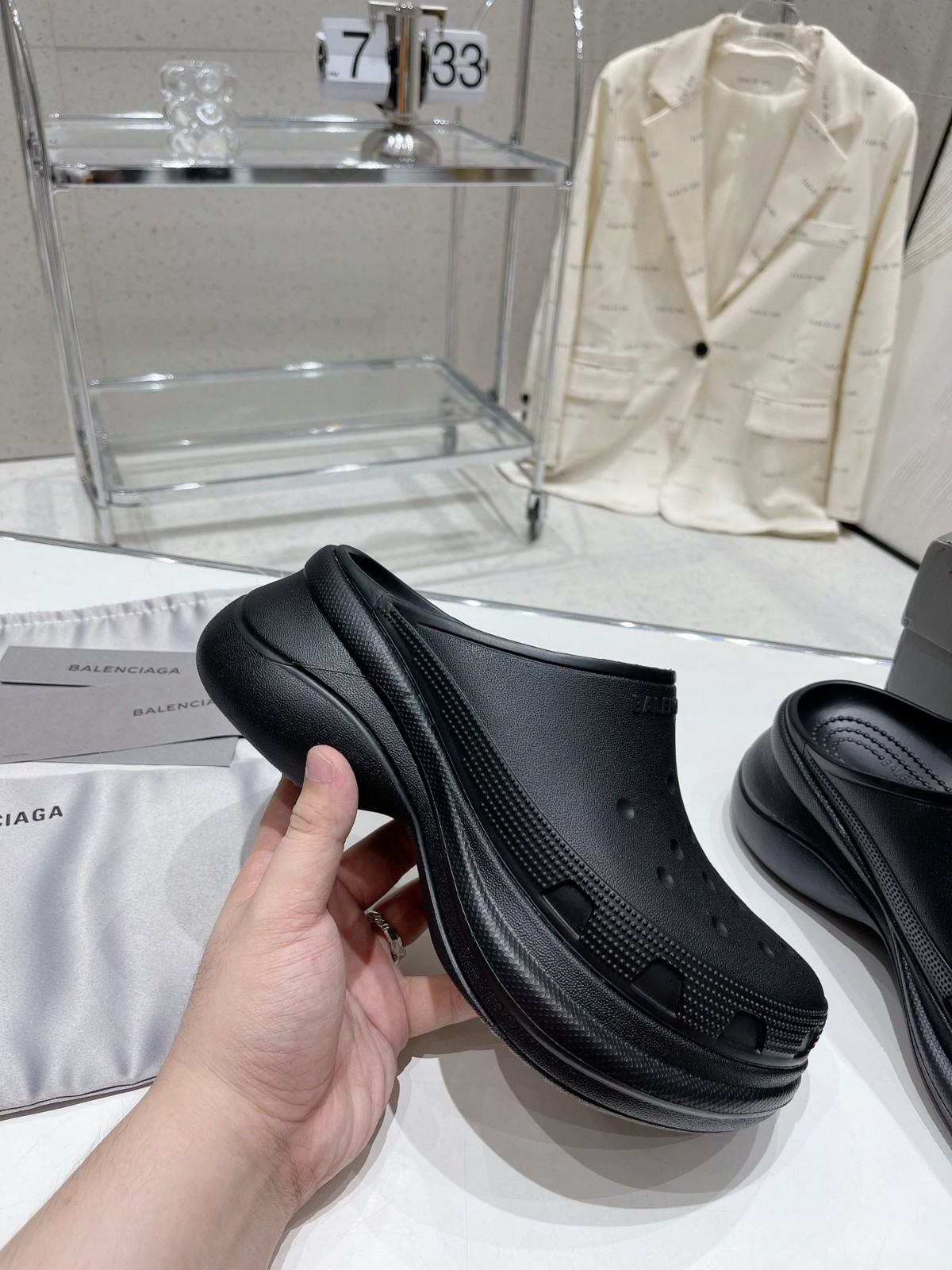 113 24123090 SIZE 35-40
