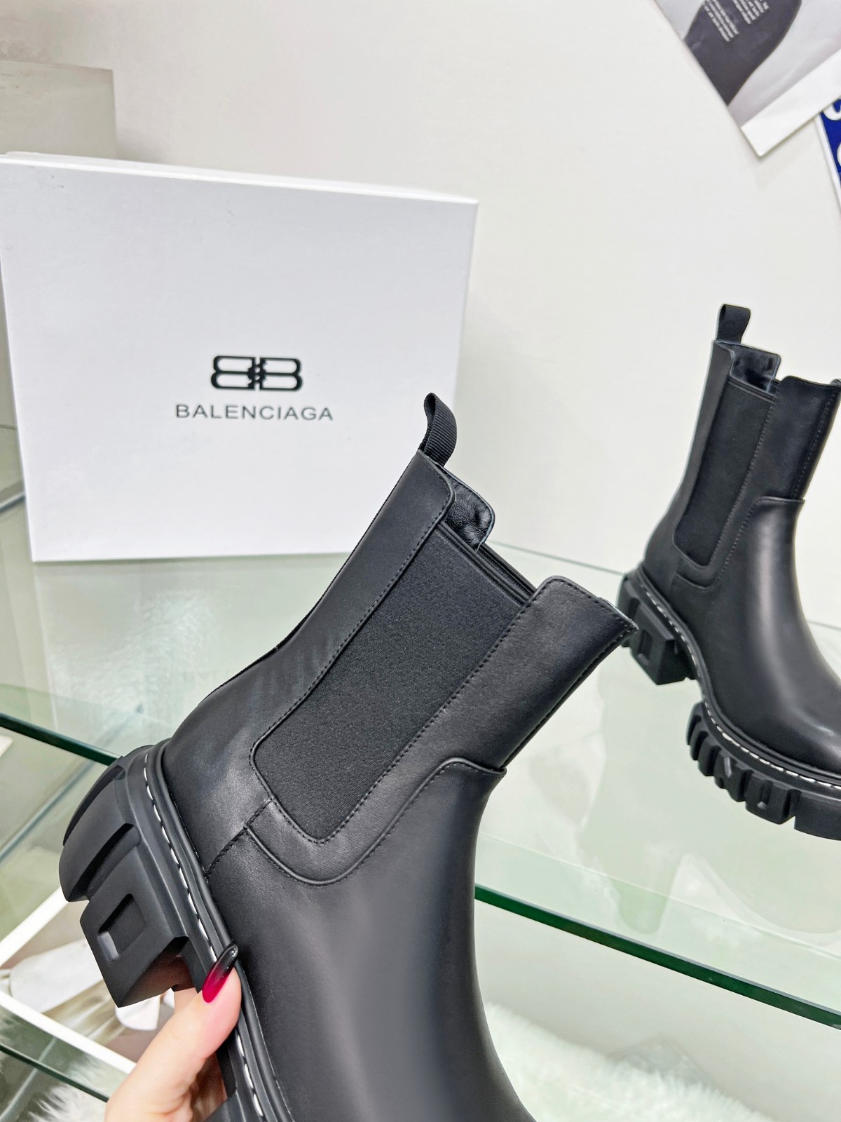 056 SIZE 35-41