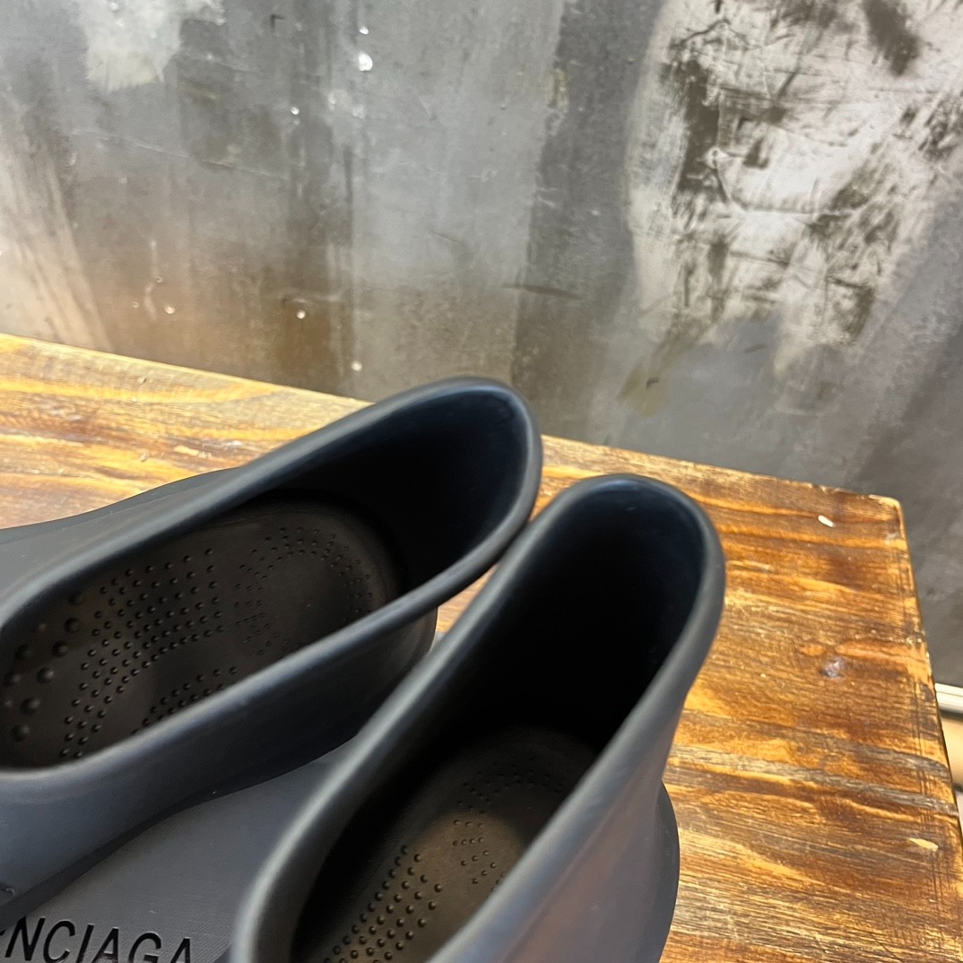 015 23123088 SIZE 35-40