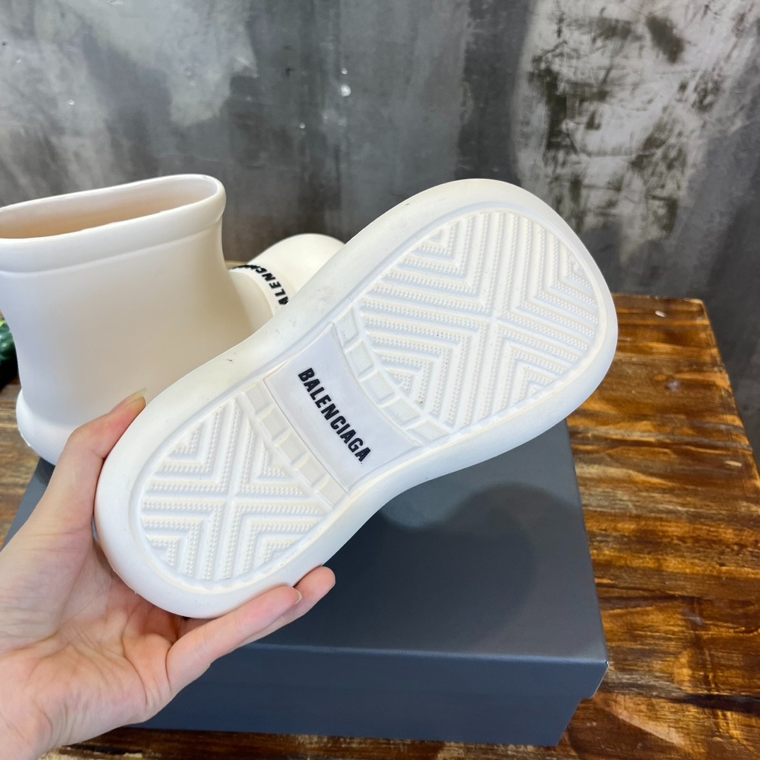 013 23123088 SIZE 35-40