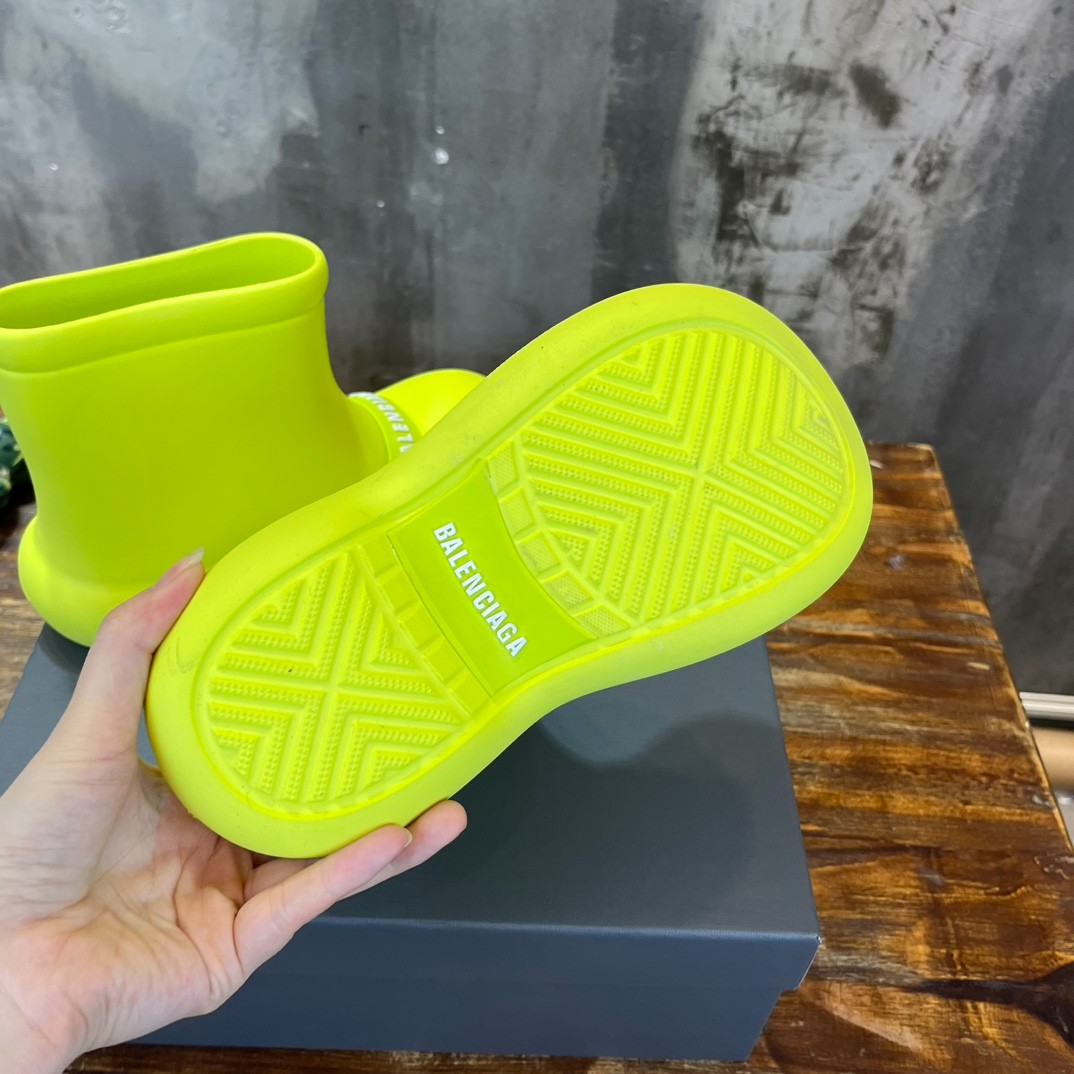 010 23123088 SIZE 35-40