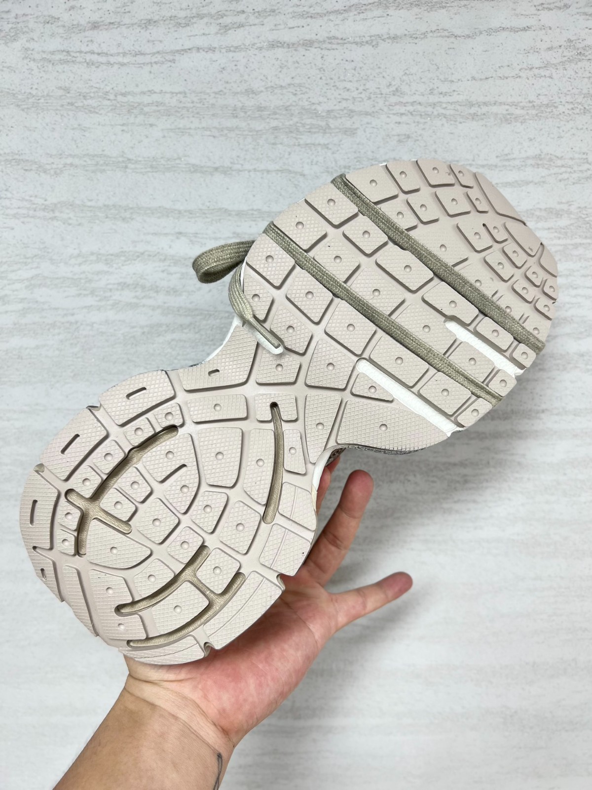 084 41123130 SIZE 35-46