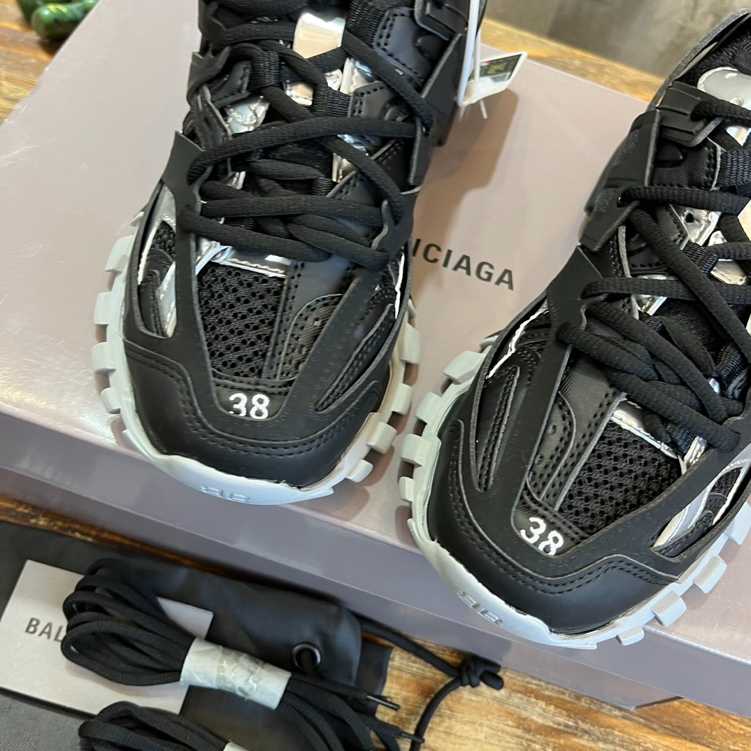 042 52123155 SIZE 35-46