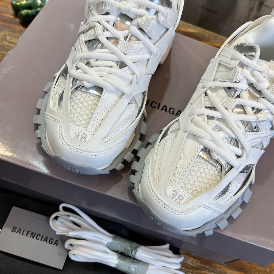 041 52123155 SIZE 35-46