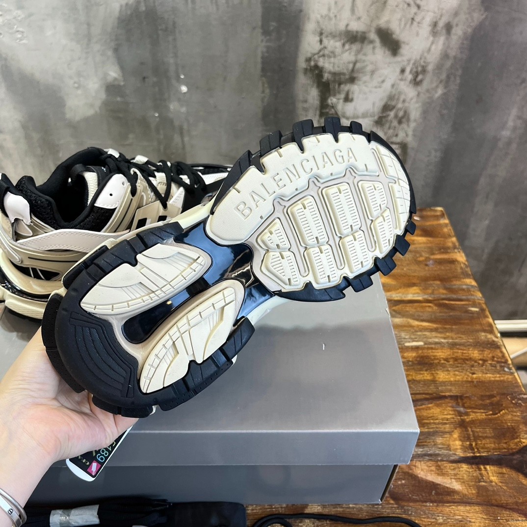 031 52123155 SIZE 35-46