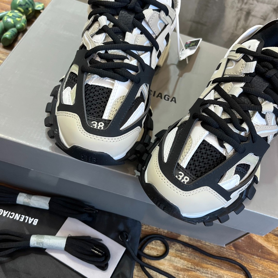 031 52123155 SIZE 35-46